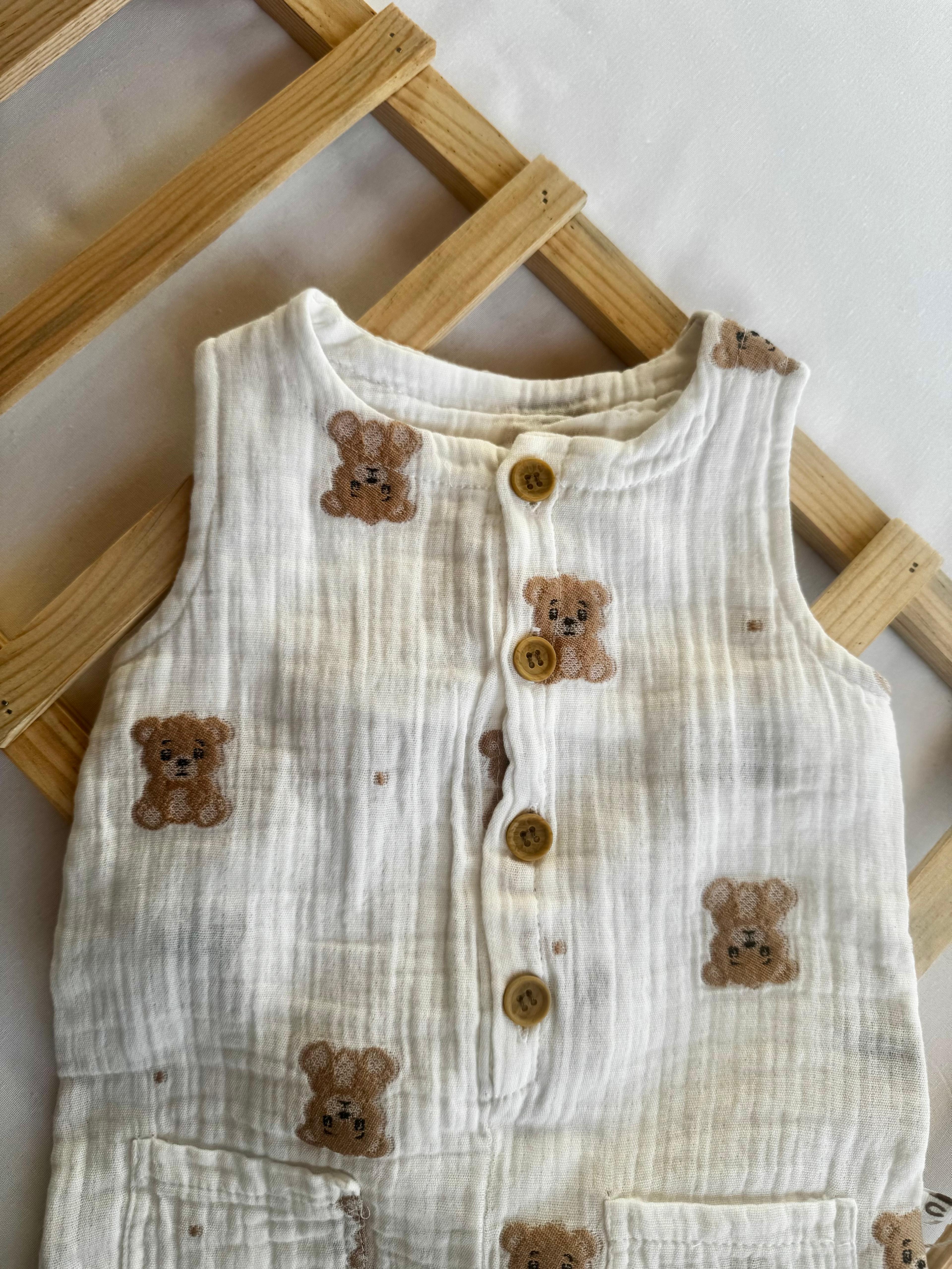 %100 Pamuk Müslin Yazlık Unisex Bebek Tulum – Ayıcık Desenli Düğmeli Model