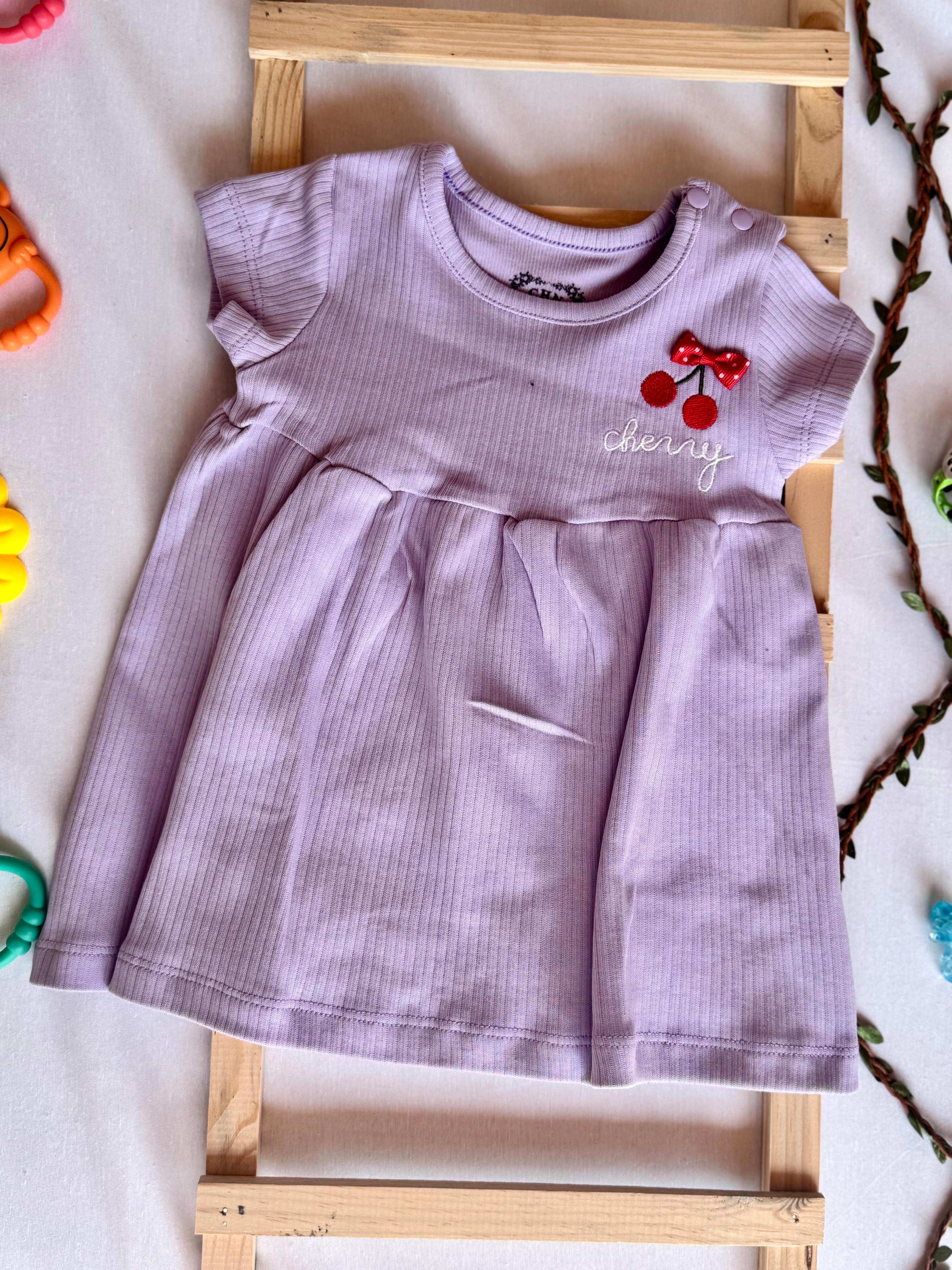 %100 Pamuk Ribana Cherry Nakışlı Yazlık Kız Bebek Elbisesi – Kısa Kollu