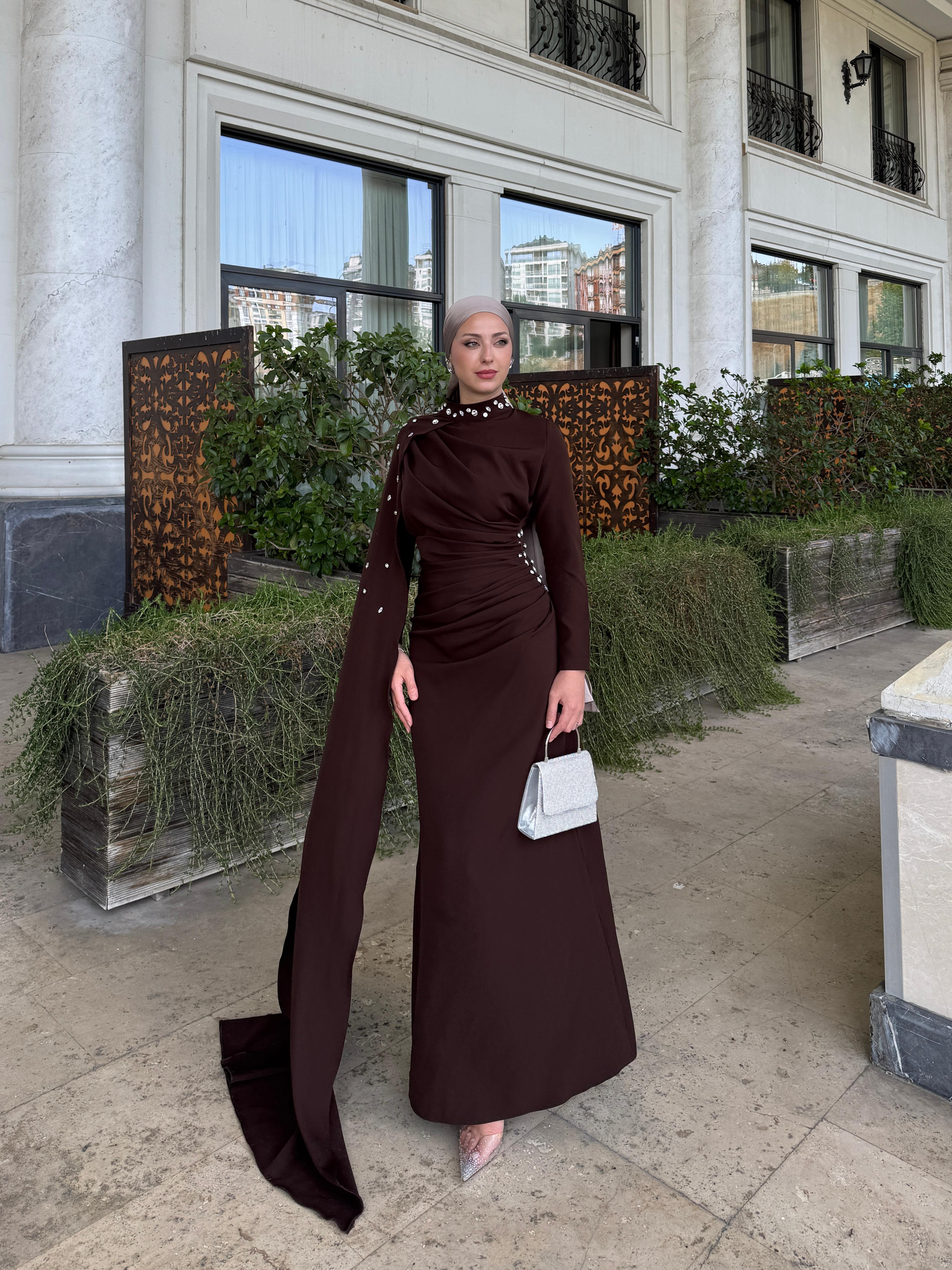 Lora Abiye