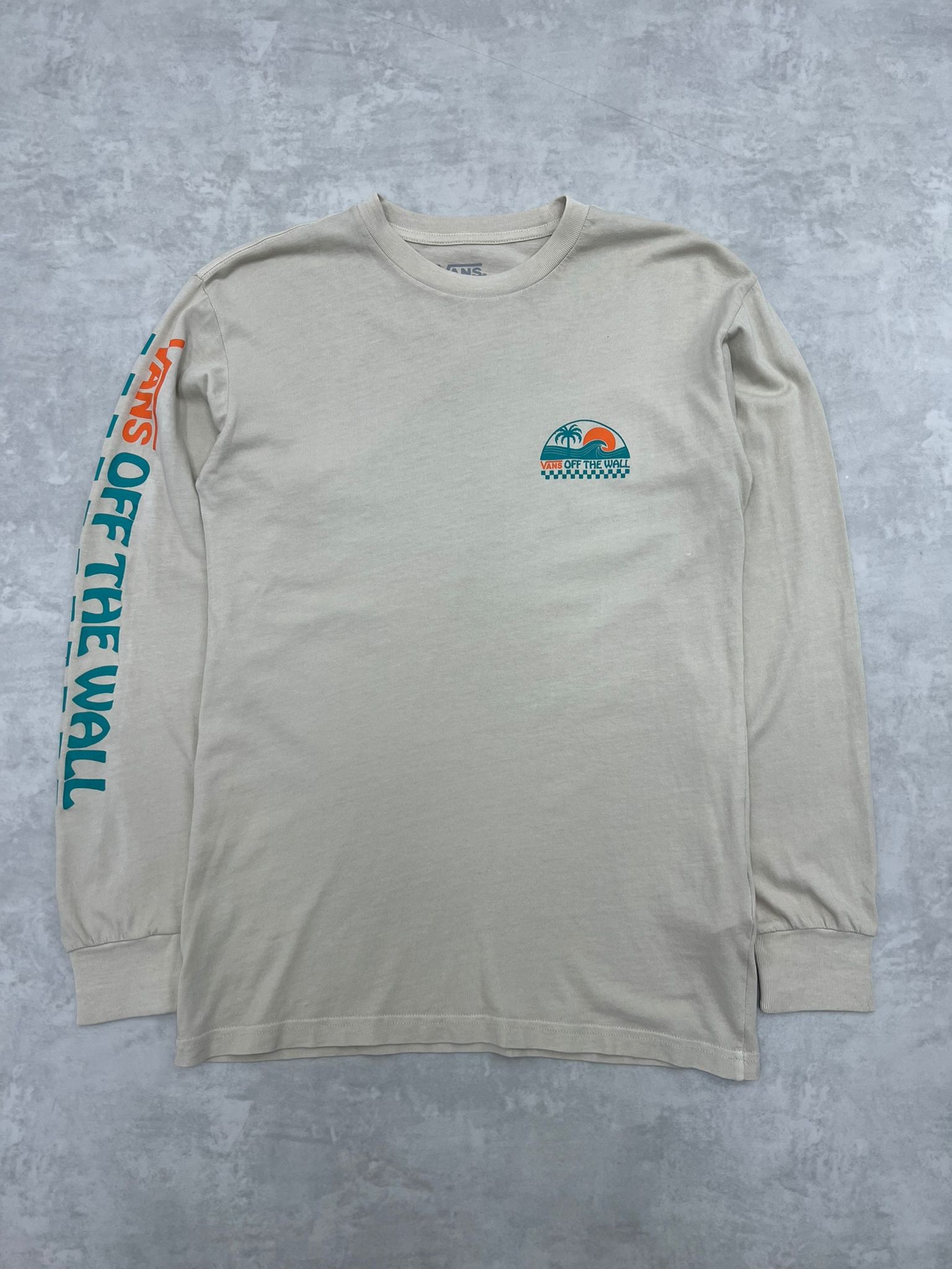 Back To Print Of The Wall Beach Cream Long Sleeve 