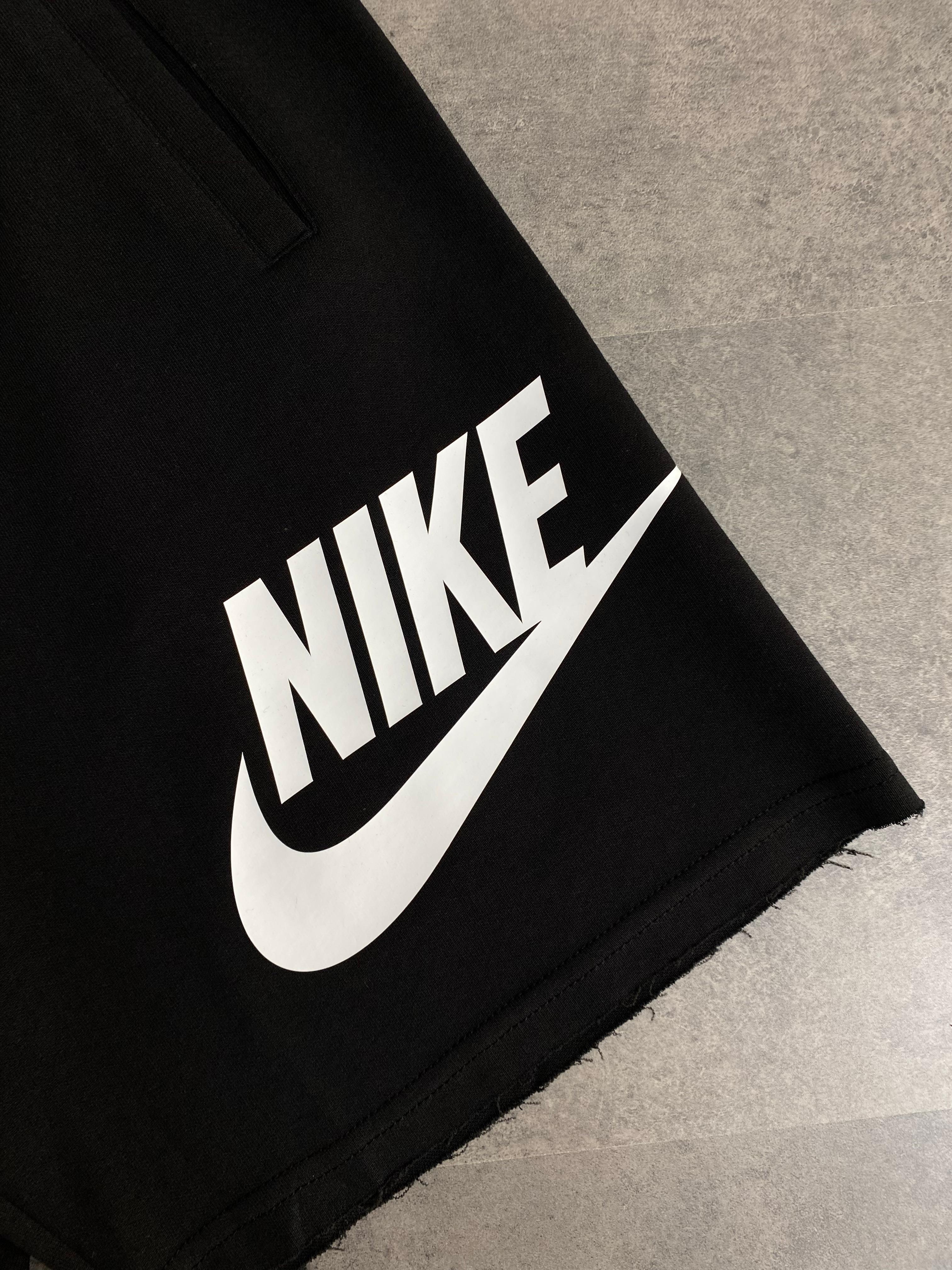 Yeni Sezon Basic Mid Logo Şort