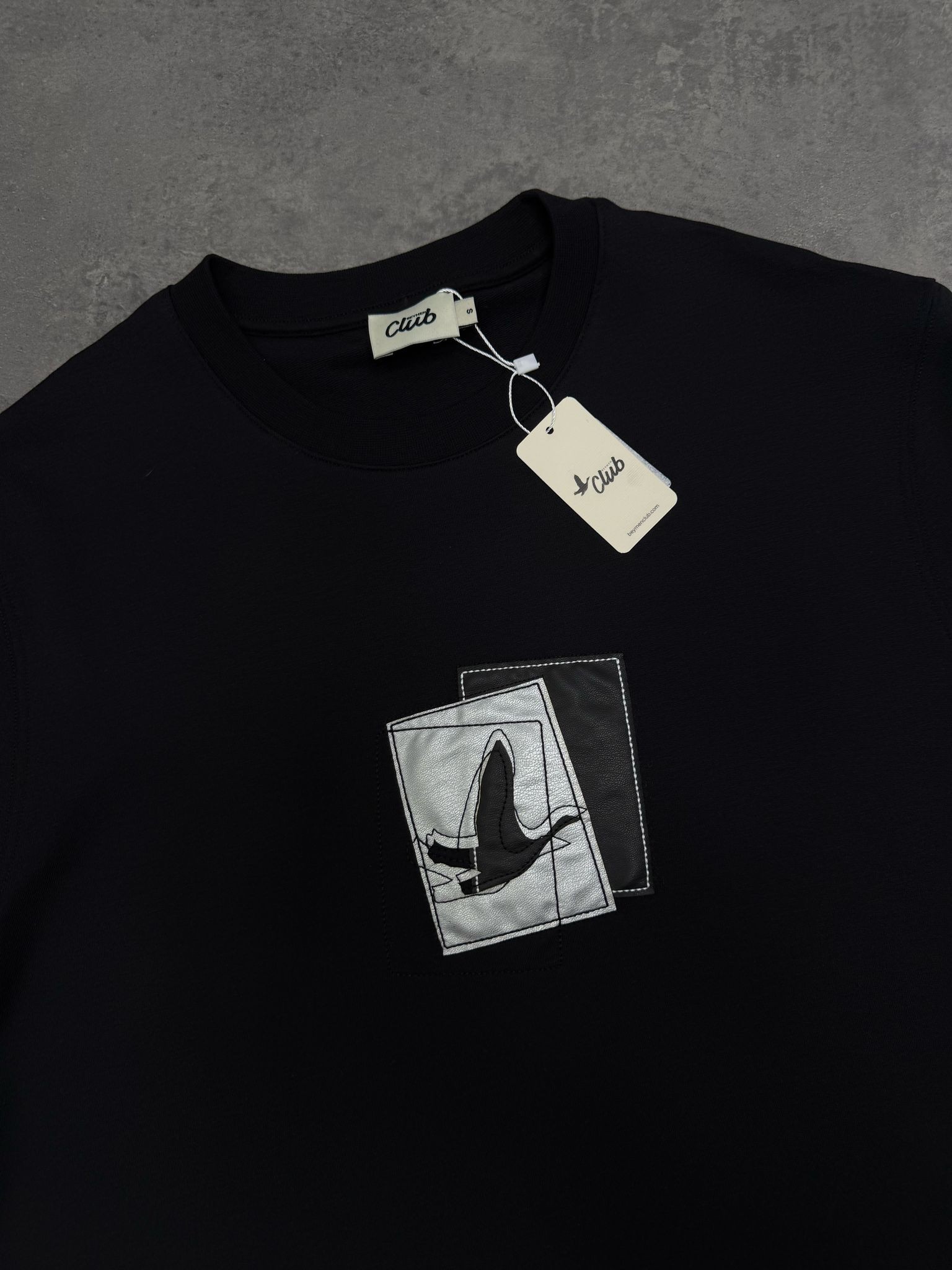 Yeni Sezon Özel Seri Detaylı Kalın Kumaş T-shirt
