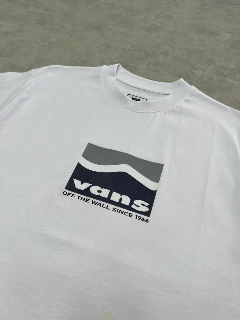 Wave Print On White T-shirt