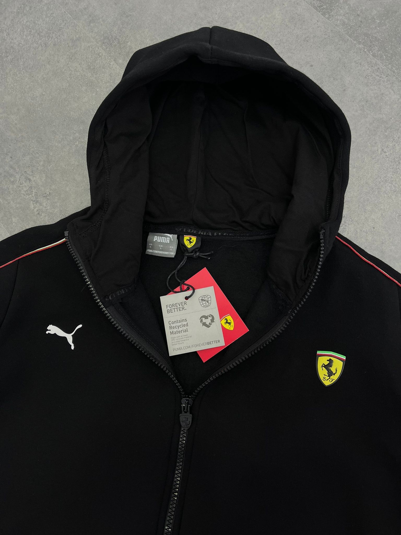 Yeni Sezon Limited Edition Ferrari Kapşonlu Ceket