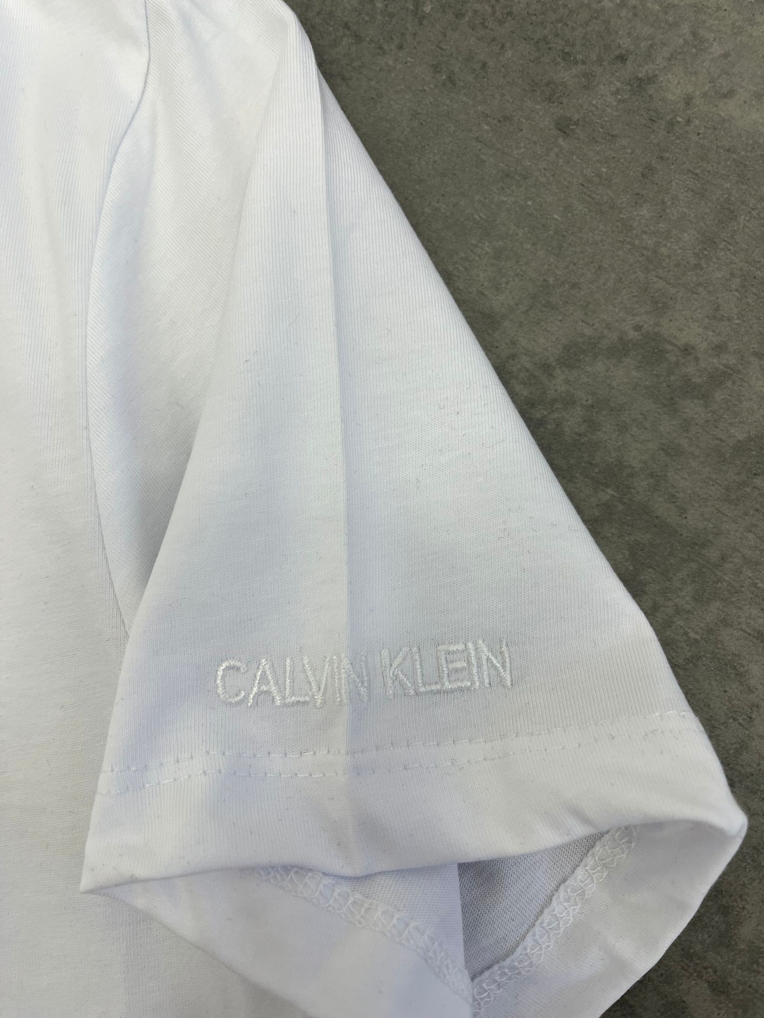 Yeni Sezon Basic Mini Logo Ceast Kumaş White T-shirt
