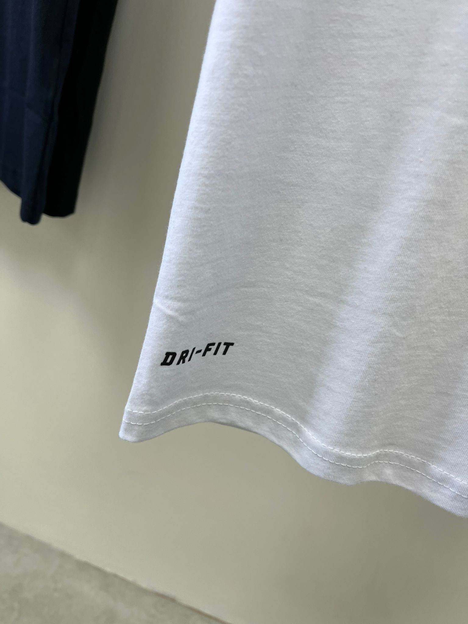 Classic Basic Logo White T-shirt