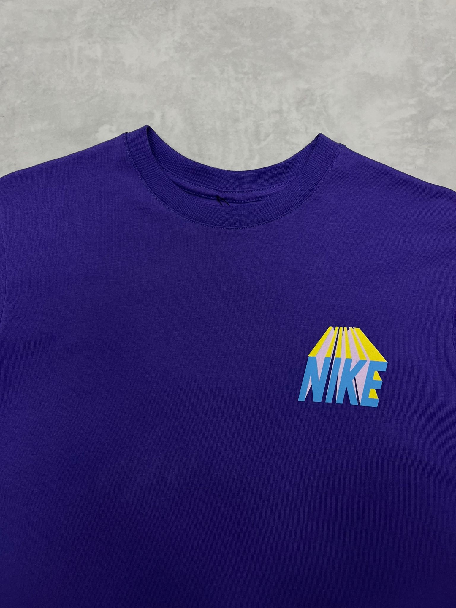 Back Print Rainbow Summer Color Models Purpel  T-shirt