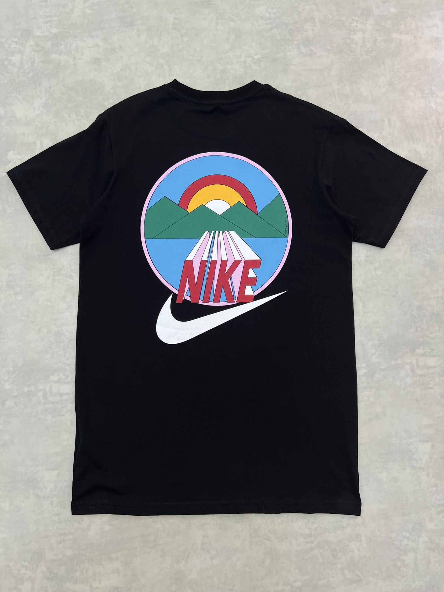 Back Print Rainbow Summer Color Models Black T-shirt