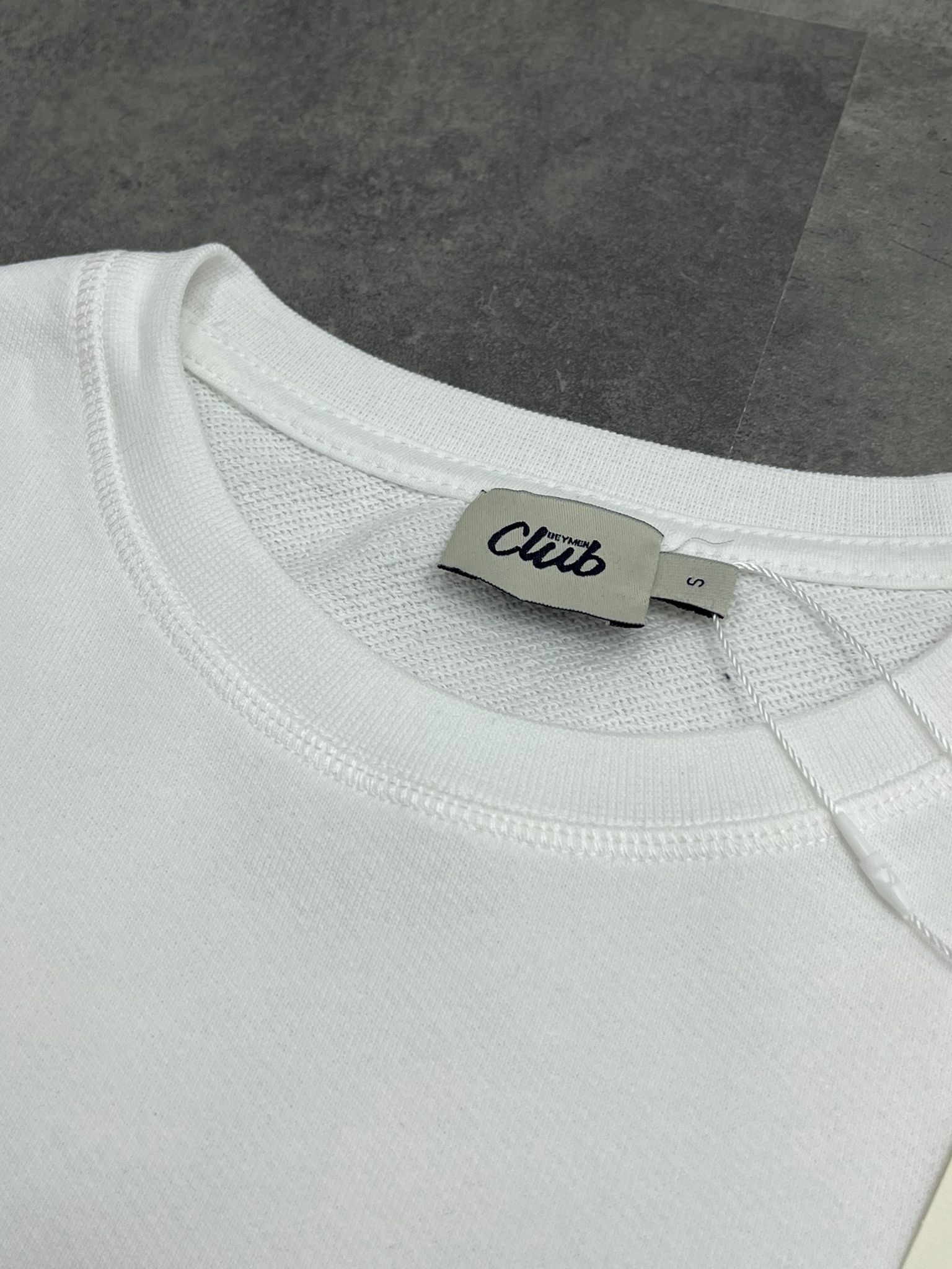 Classic Basic Essential Ceast Mini Logo White Sweatshirt