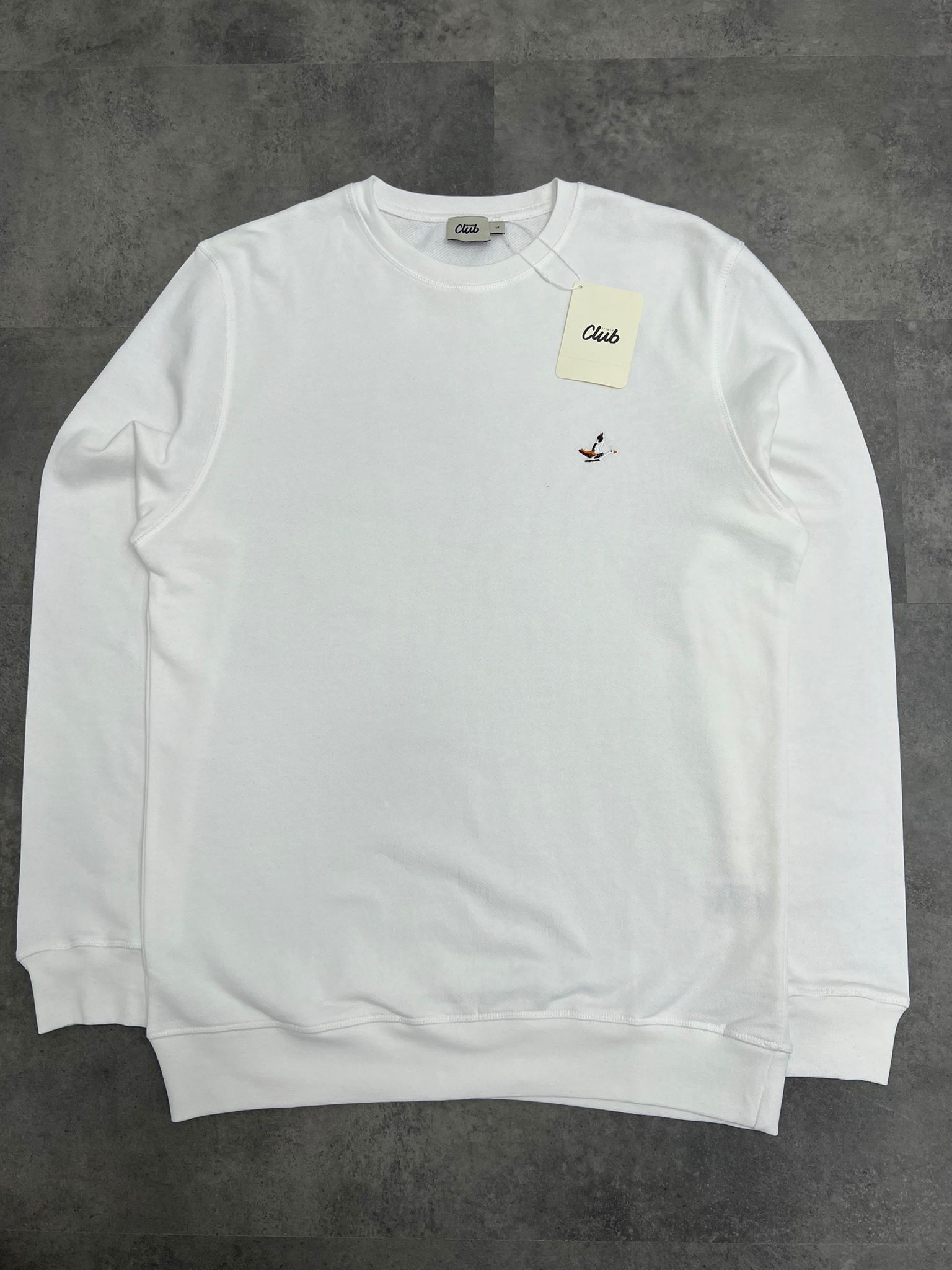 Classic Basic Essential Ceast Mini Logo White Sweatshirt
