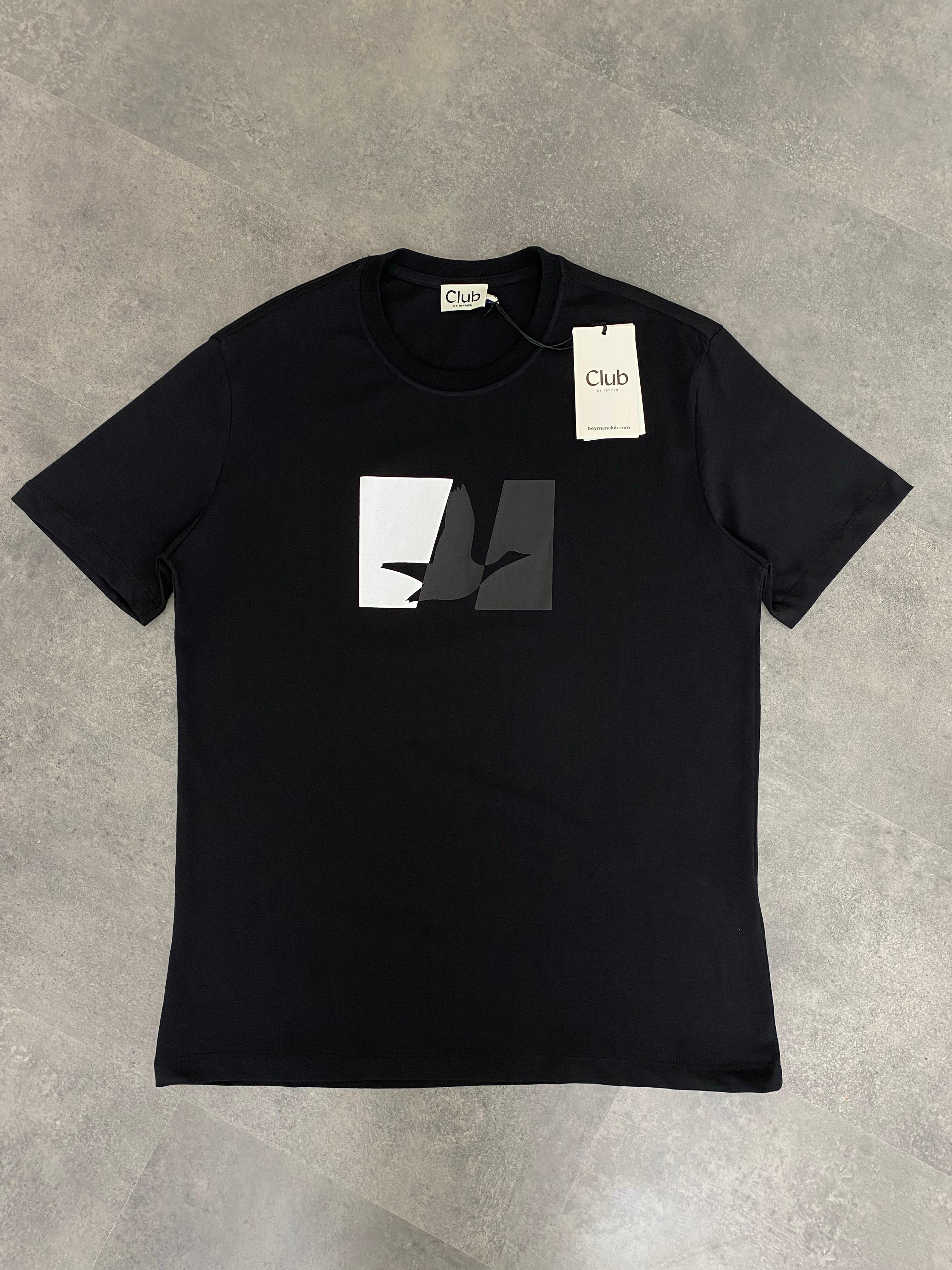 Yeni Sezon Özel Seri Fragmented Print Logo T-shirt