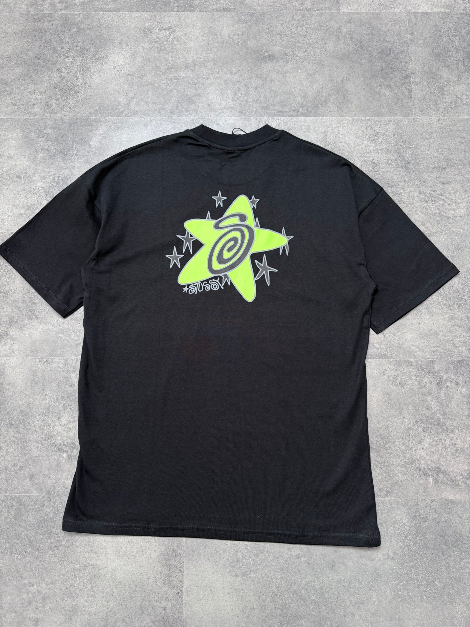 Yeni Sezon Alien Back Print T-shirt - SİYAH