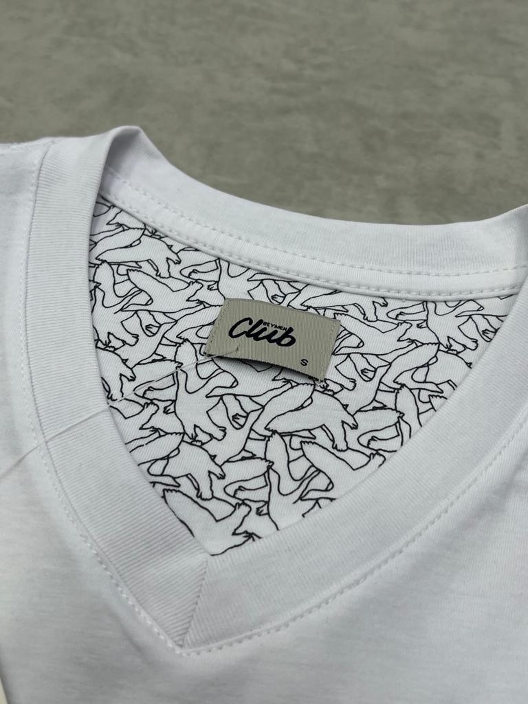 V Yaka Classic Mini Logo White Basic T-shirt