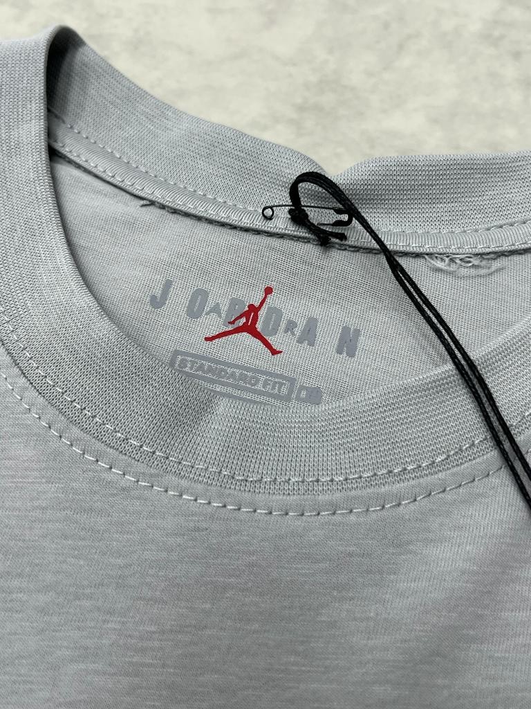 Jordan Essential Logo Gray T-shirt