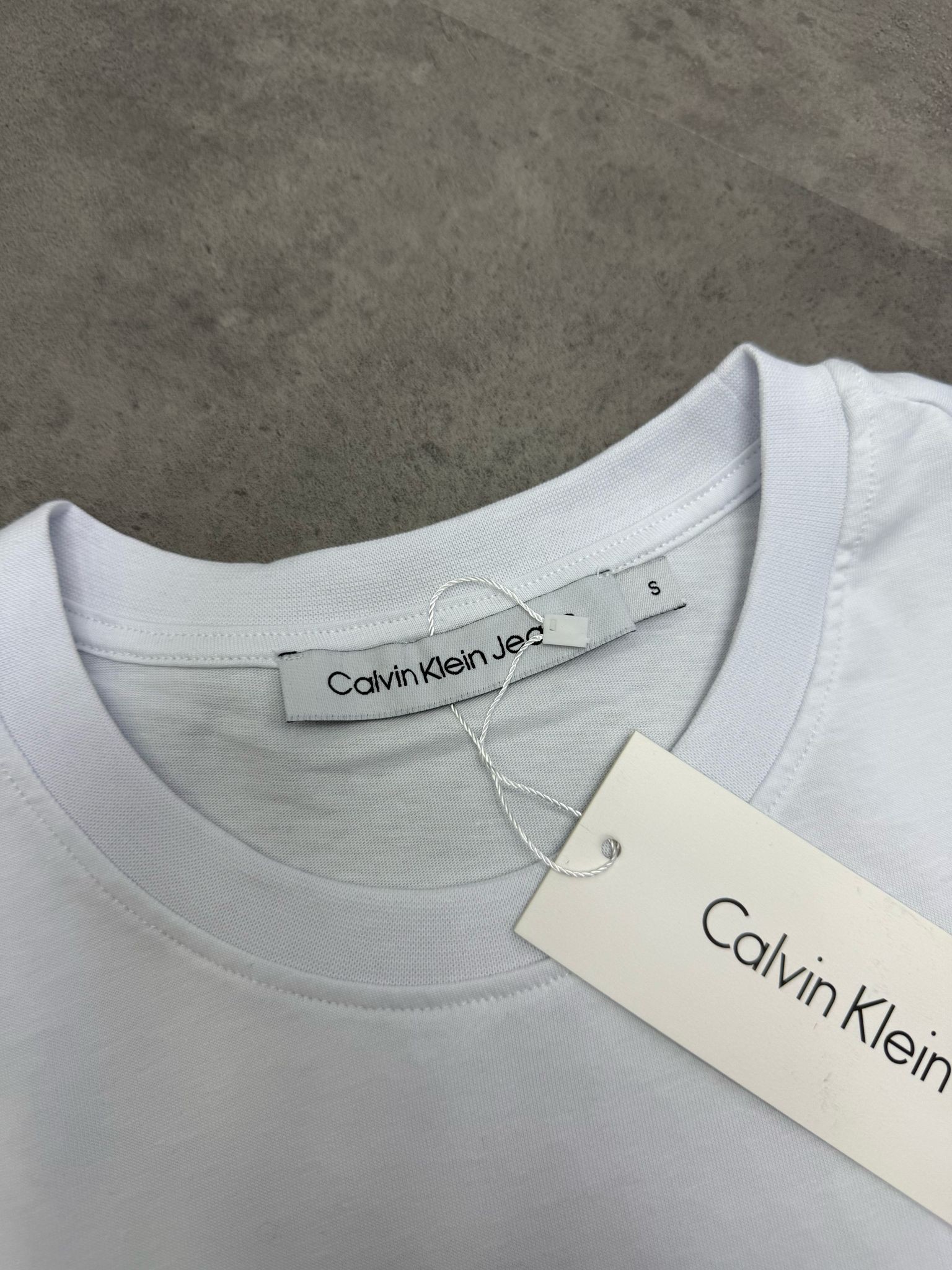 Yeni Sezon Nakış Peluş Detaylı Özel Seri T-shirt