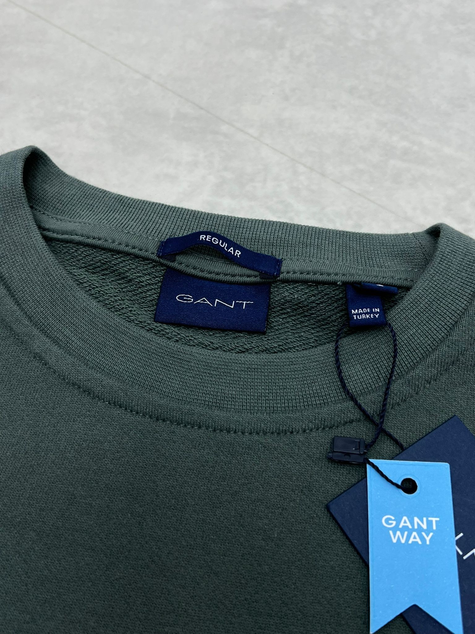 Classic Basic Ceast Logo Haki Sweatshirt
