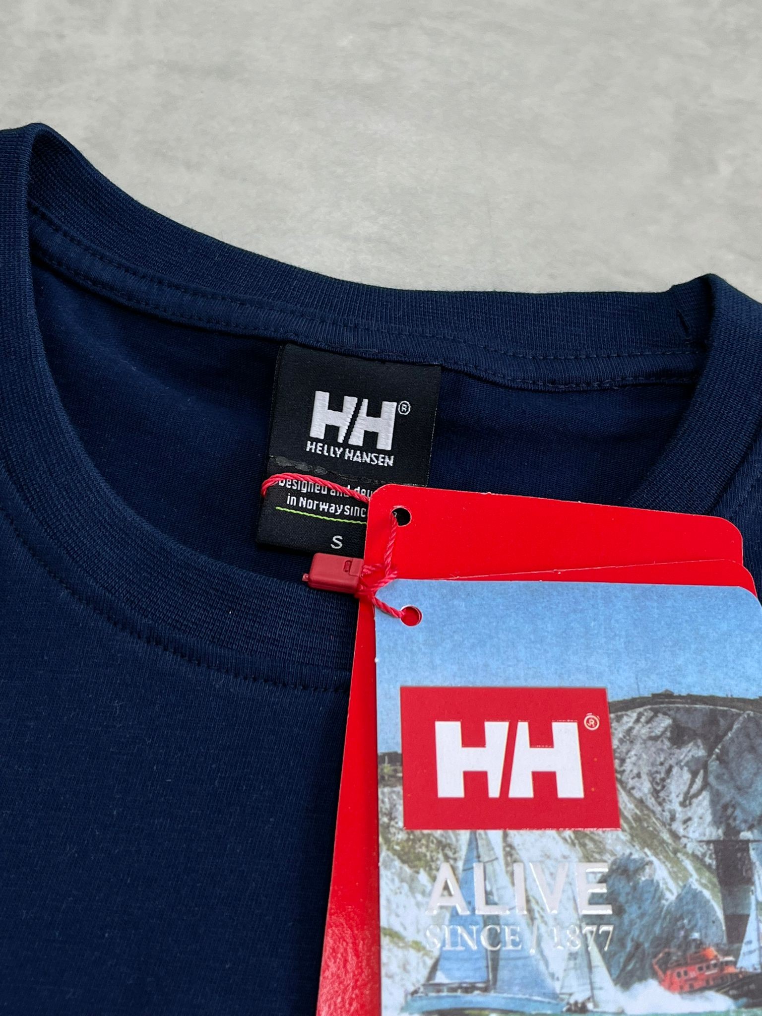 Herb Mountain  Mid Logo Lacivert  T-shirt