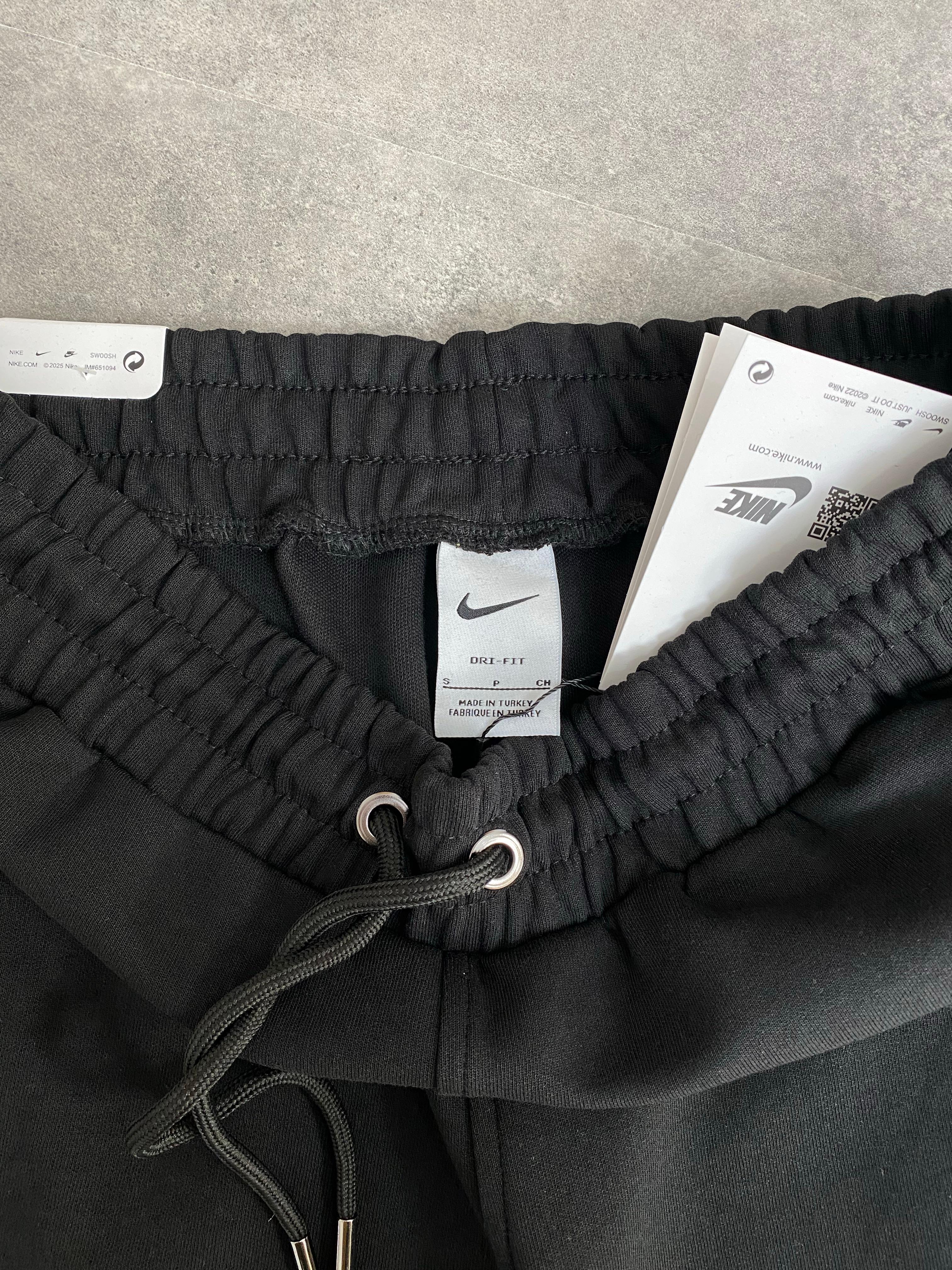 Yeni Sezon Basic Mid Logo Şort