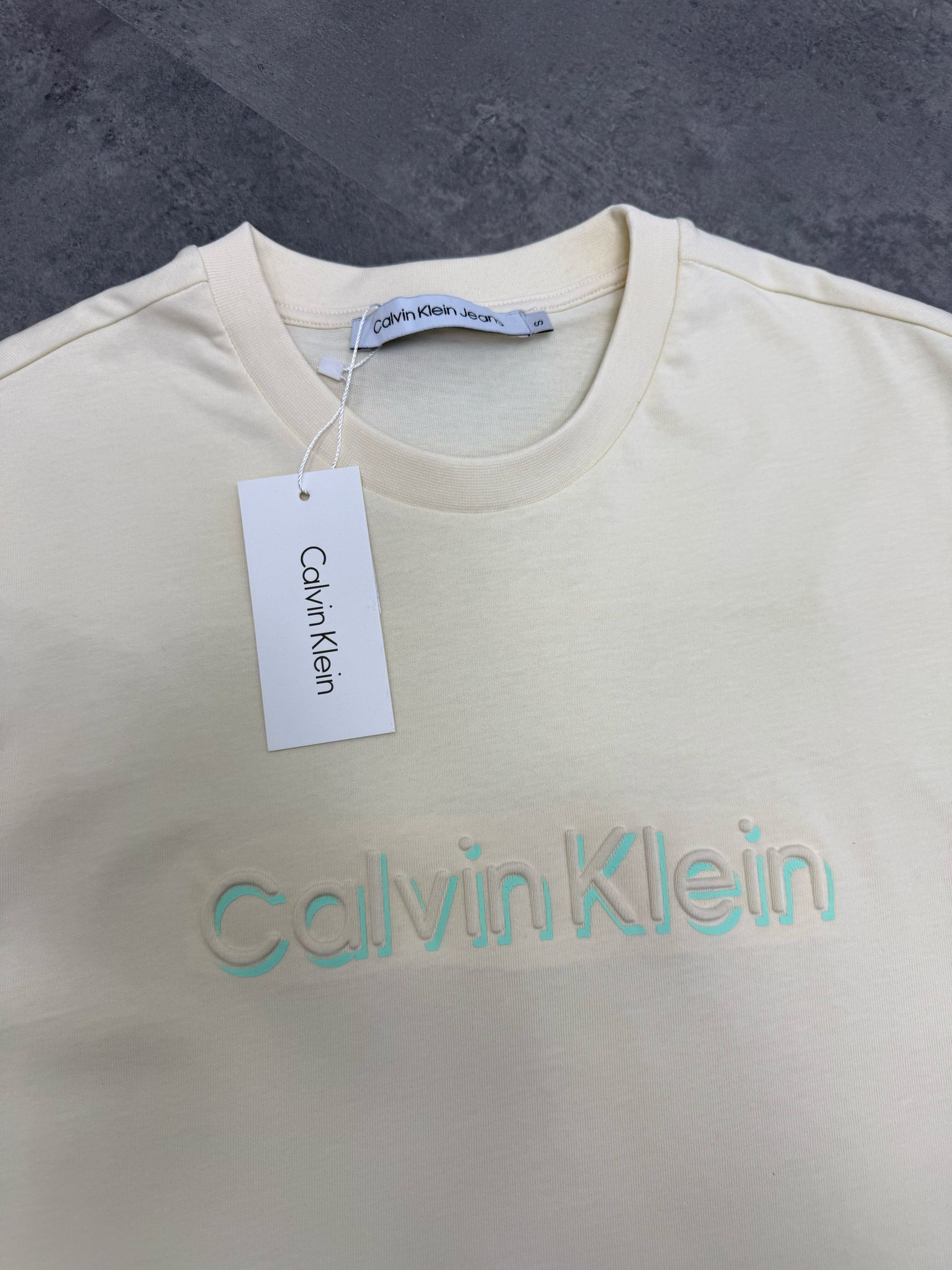 Yeni Sezon Neon Logo Özel Series T-shirt