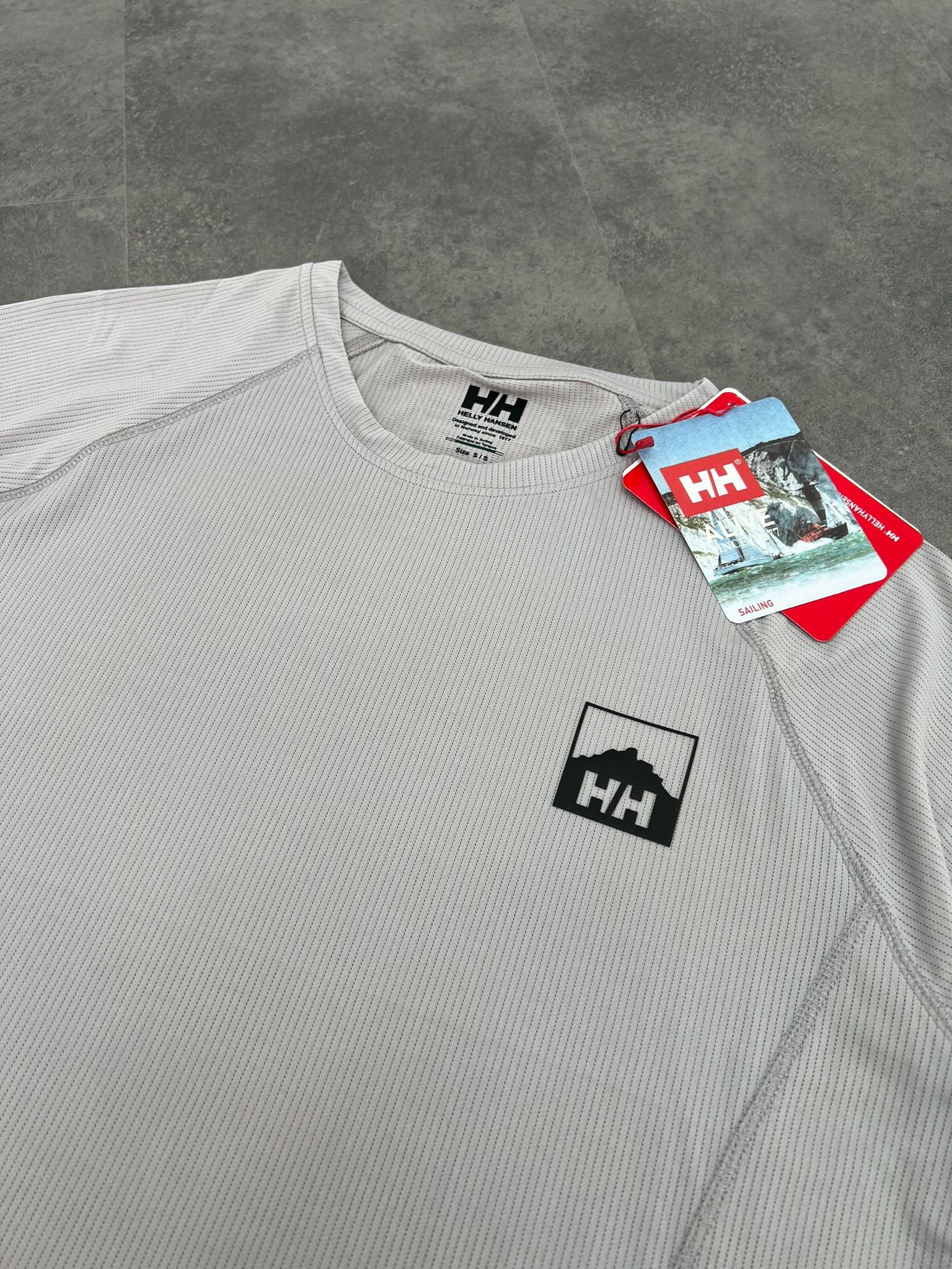 Yeni Sezon Clima Cool (Nefes Alan Kumaş) Mountain Logo Gray  T-shirt