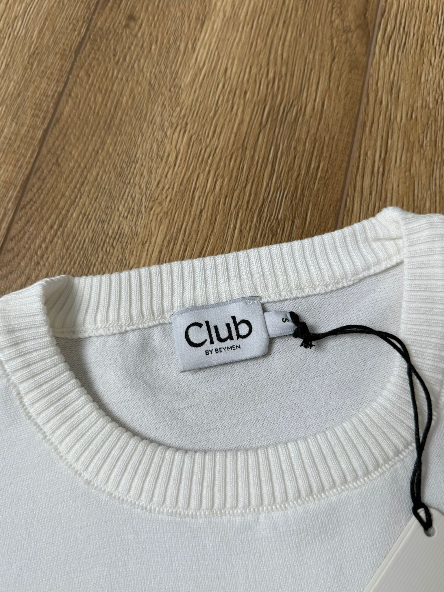 Yeni Sezon Triko Şerit Detaylı   T-shirt