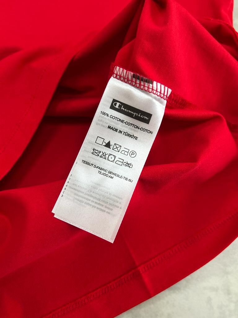 Essential Logo Red T-shirt