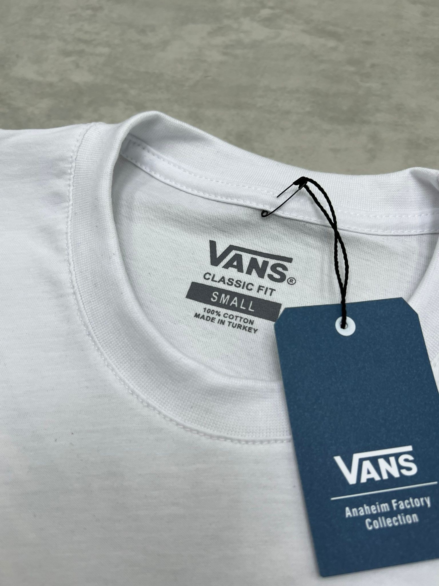 Vansea Cactus Classic  Of The Wall Back Print White T-shirt