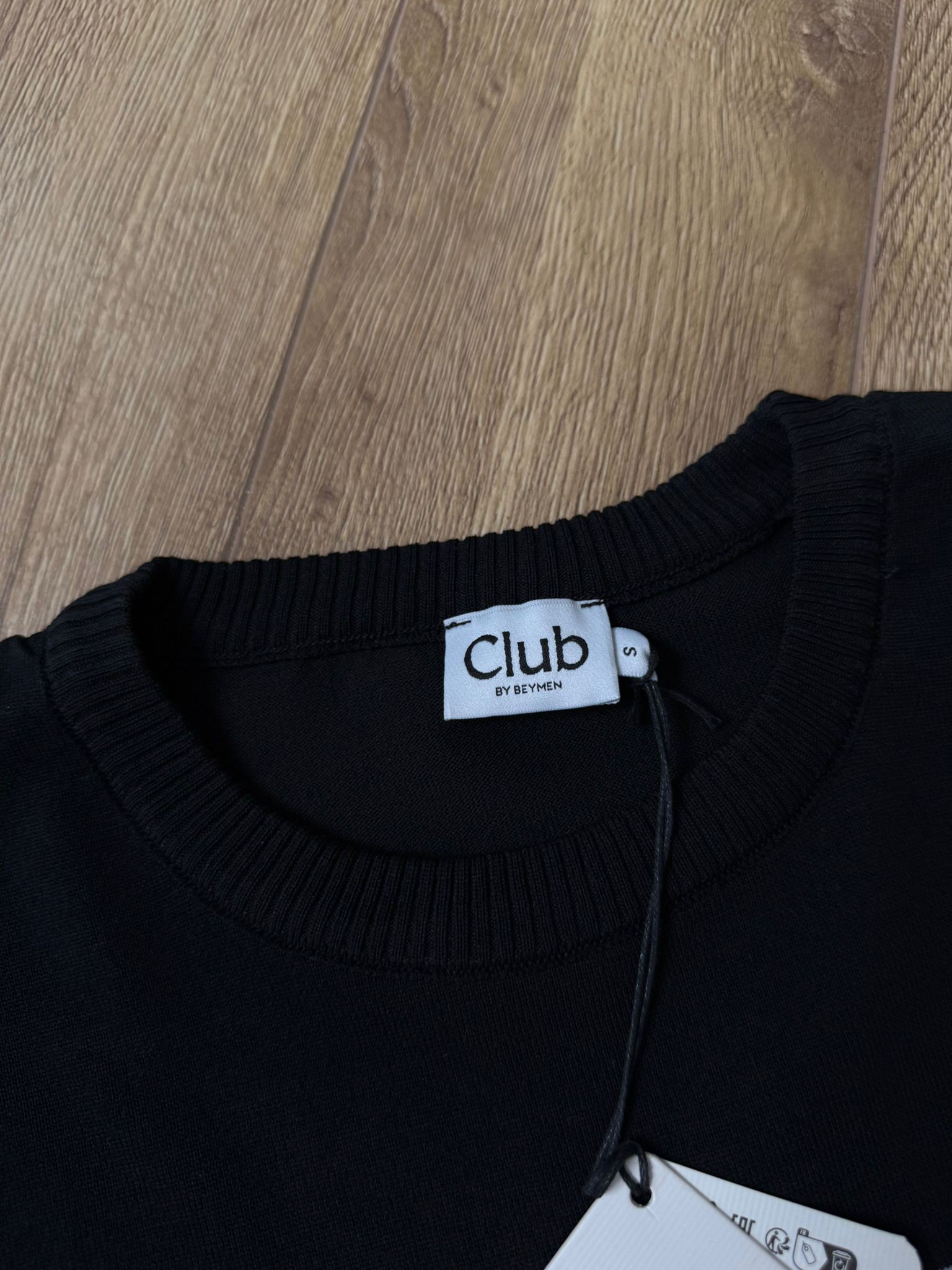 Yeni Sezon Triko Şerit Detaylı   T-shirt