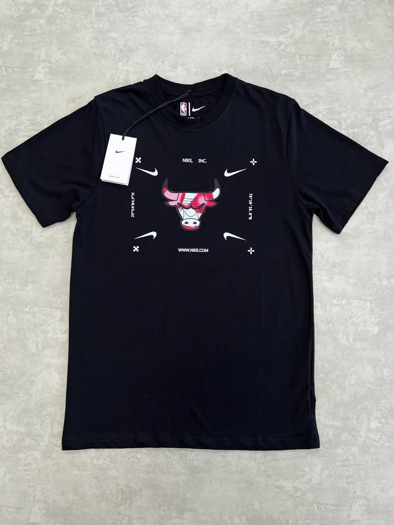 Chicago Bulls Essential Logo Black T-shirt