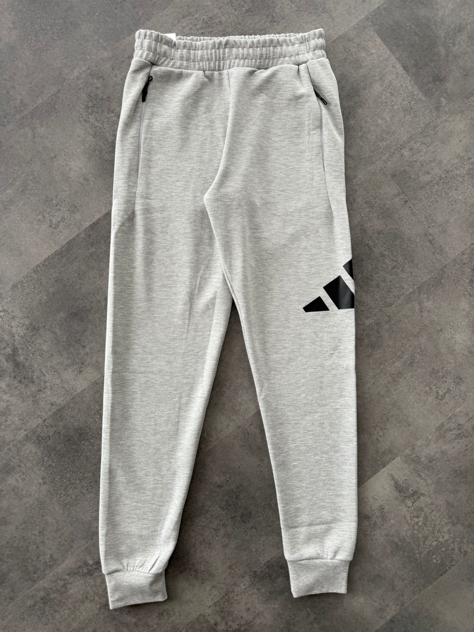 Yeni Sezon Yan Logolu  Jogger - GRİ