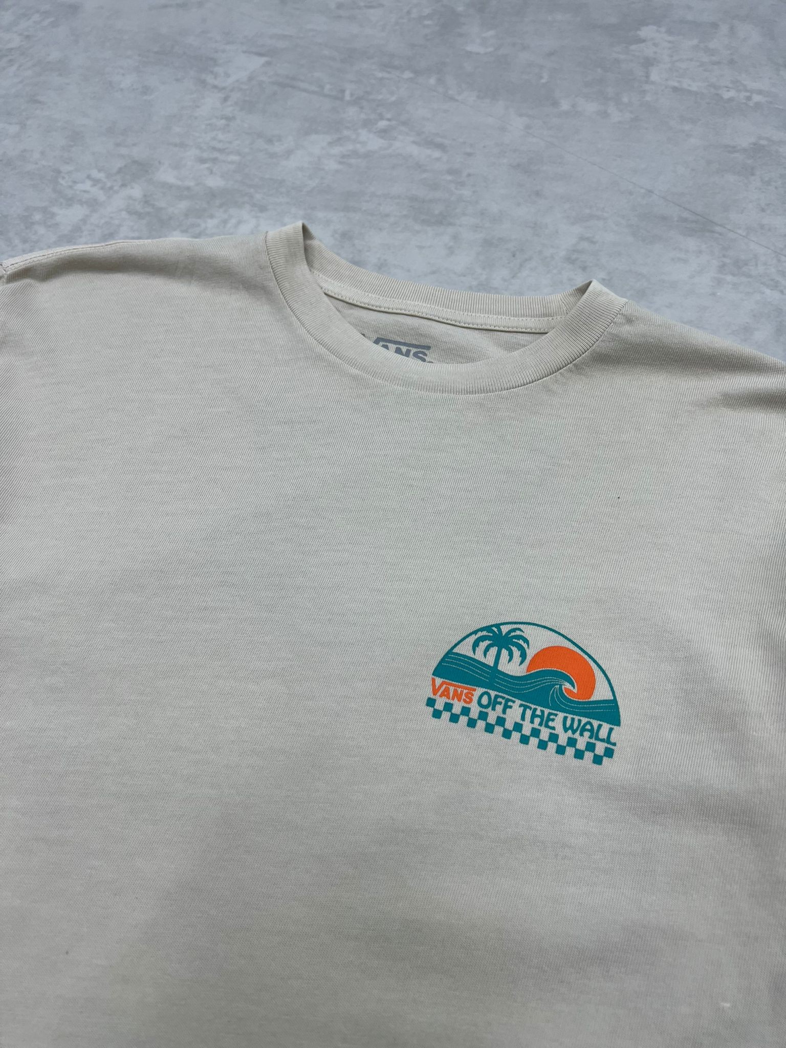 Back To Print Of The Wall Beach Cream Long Sleeve 