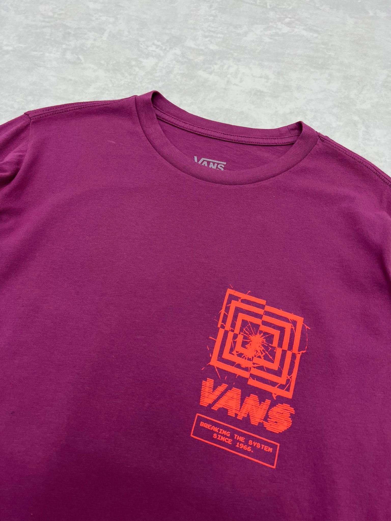 Back To Print Breaking The System Bordo Long Sleeve 