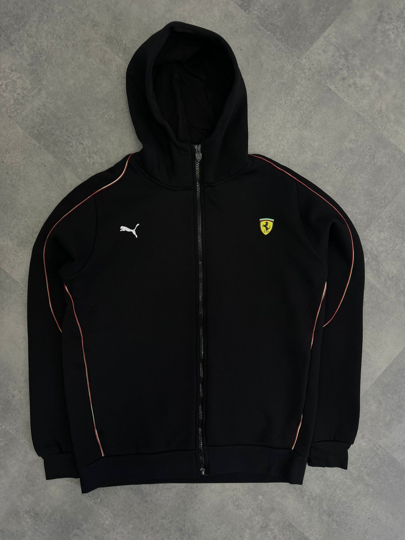 Yeni Sezon Limited Edition Ferrari Kapşonlu Ceket