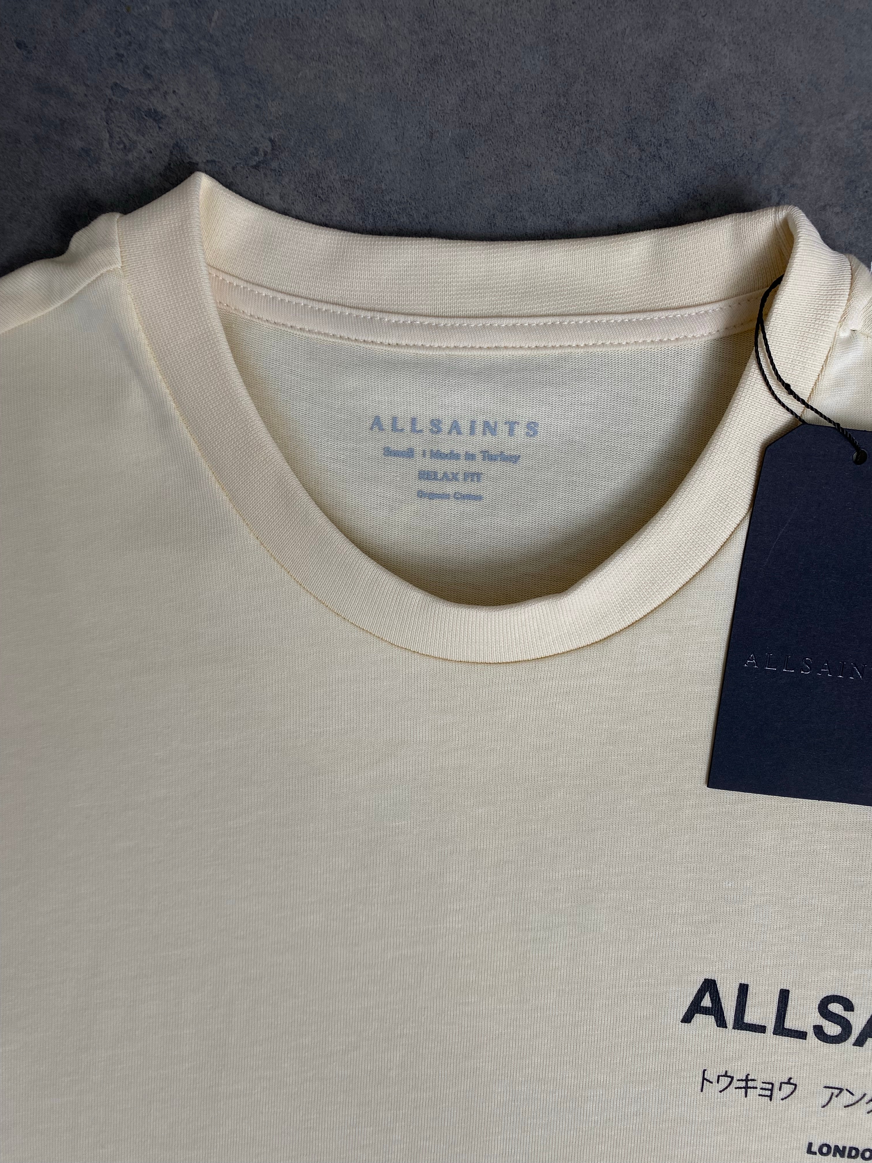 Yeni Sezon London Back to Print Kalın Pamuk T-shirt