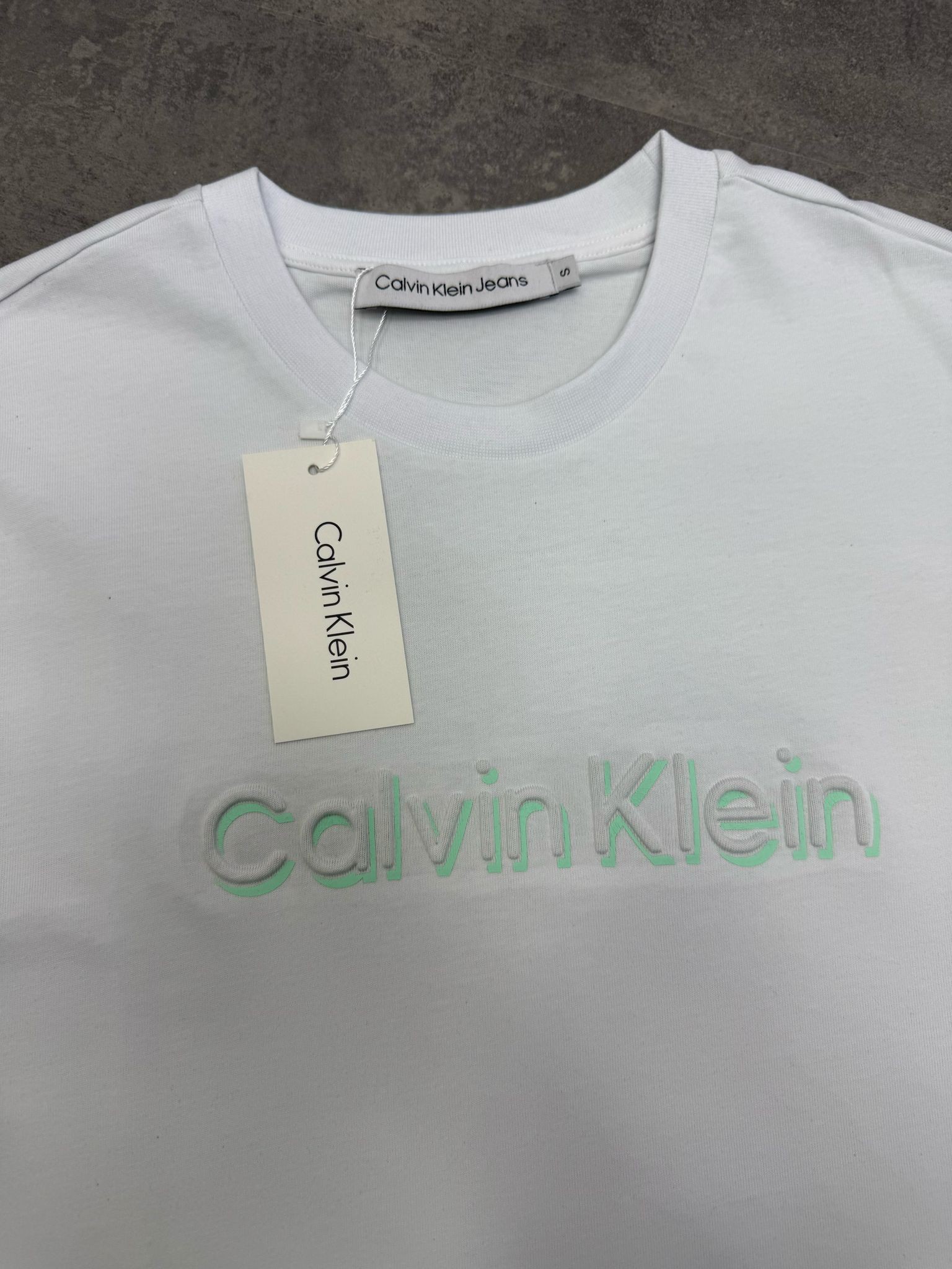 Yeni Sezon Neon Logo Özel Series T-shirt