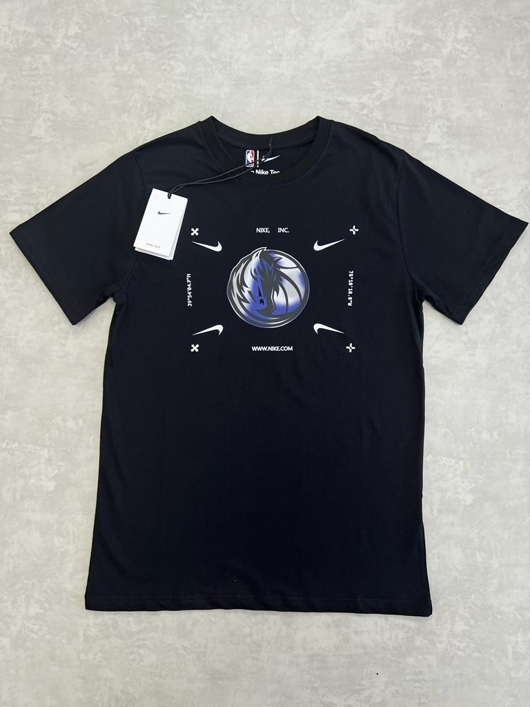 Dallas Mavericks Essential Logo Black T-shirt
