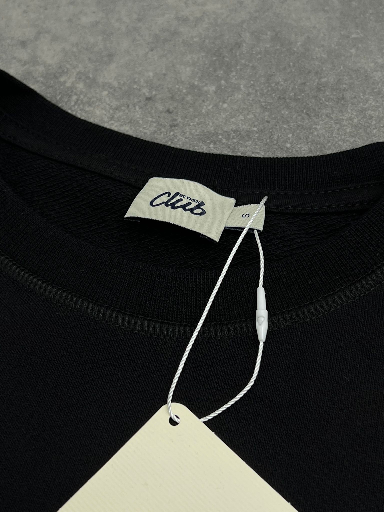 Classic Basic Essential Ceast Mini Logo Black Sweatshirt