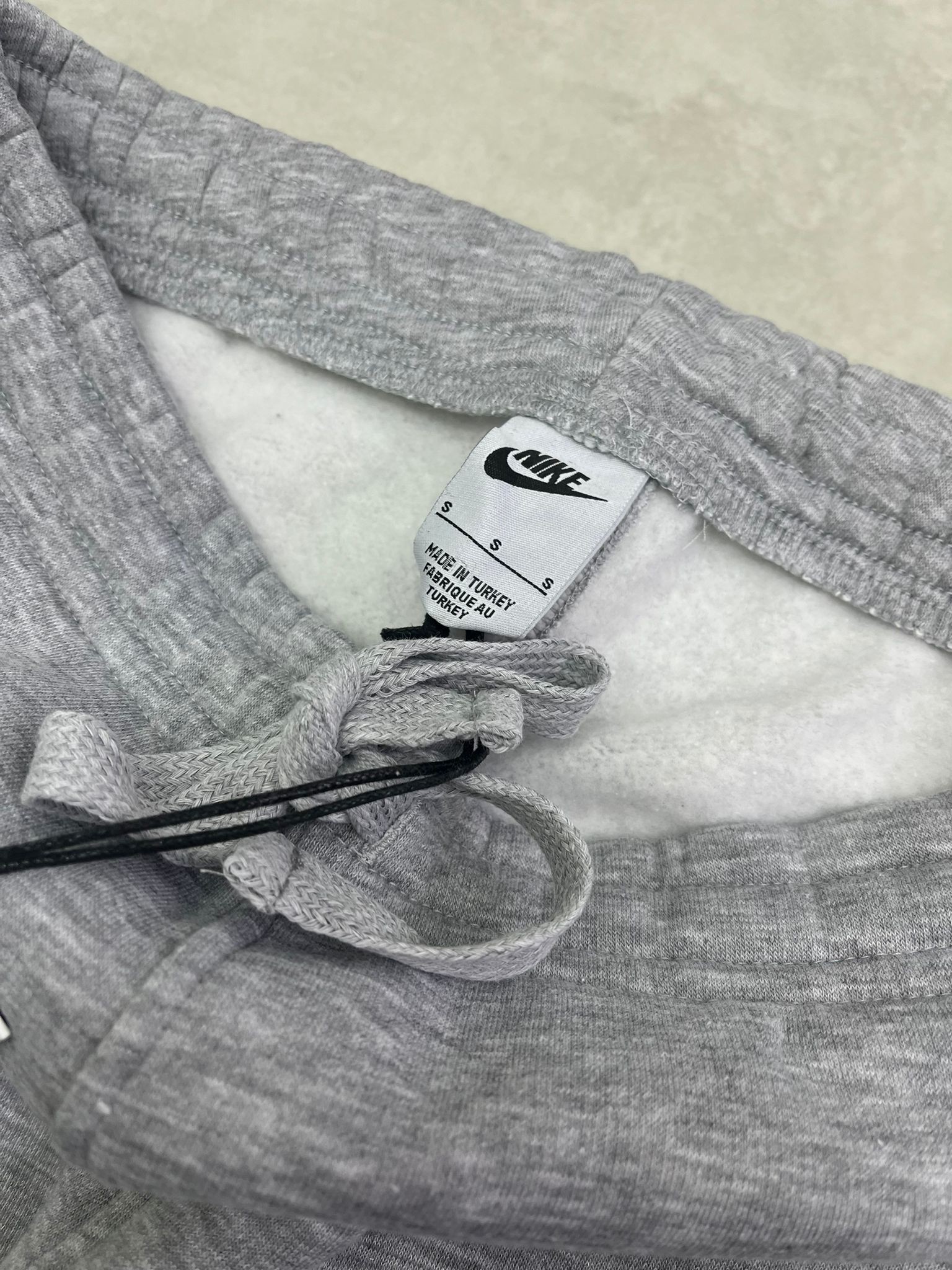 Yeni Sezon Patch Logo Üç İplik Şardonlu Kışlık Gray Eşofman Altı