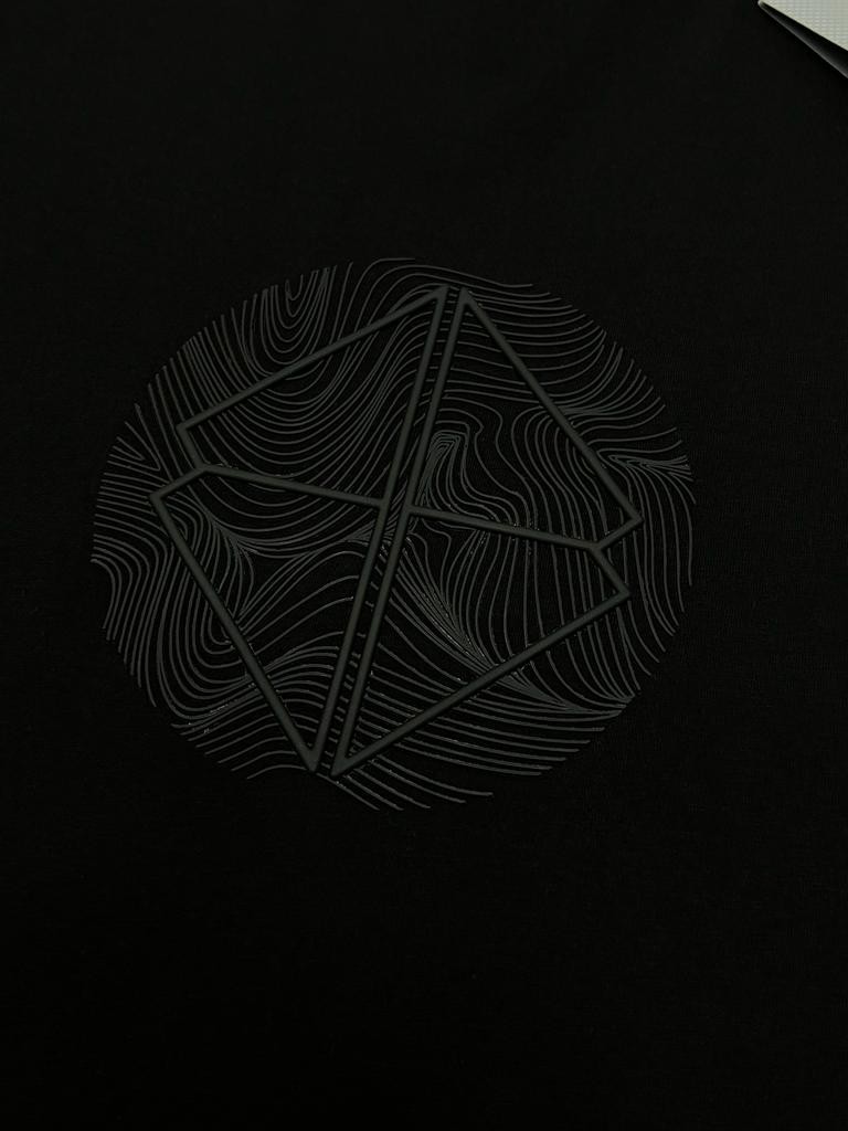 Classic Mid Logo Black Basic T-shirt