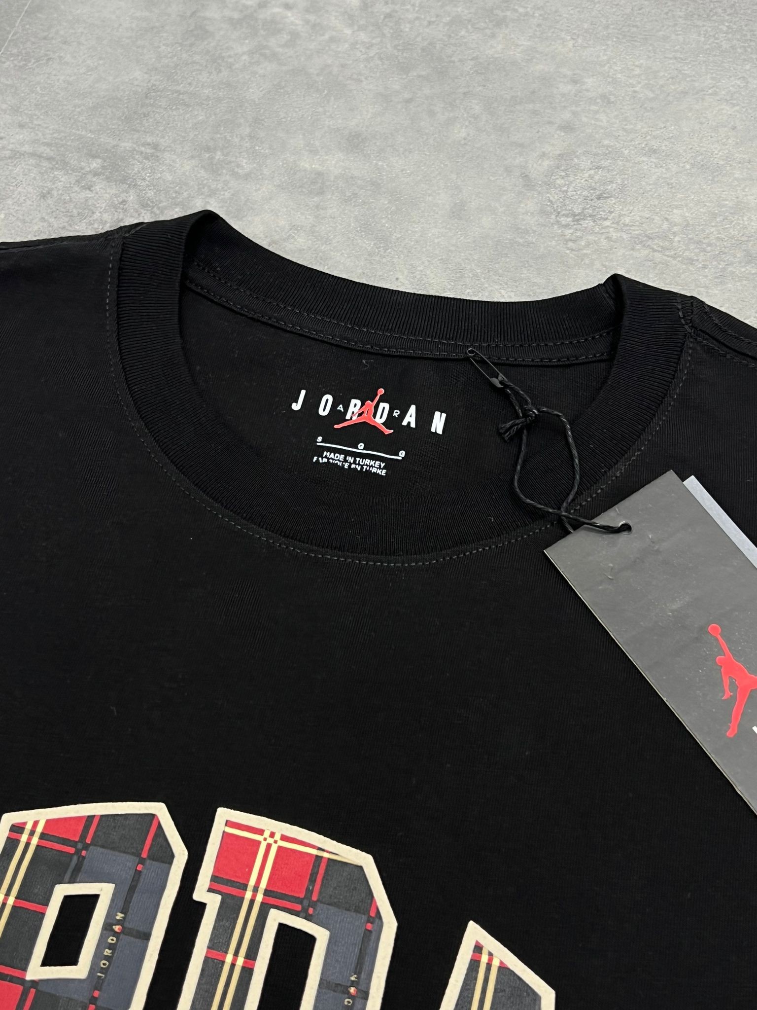 Yeni Sezon Ekoseli Series Black  T-shirt