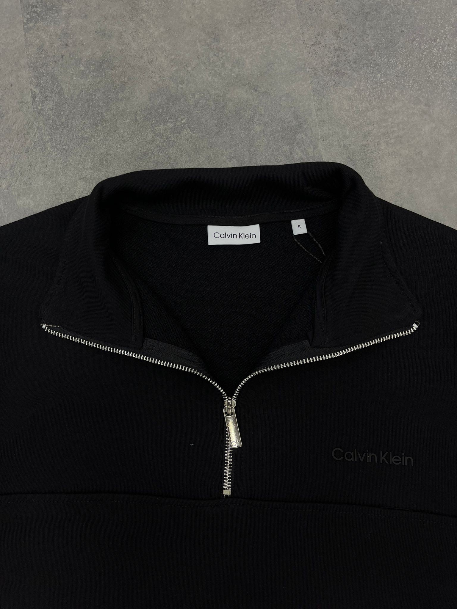 Yeni Sezon Yarım Fermuarlı Essential Logo Sweatshirt