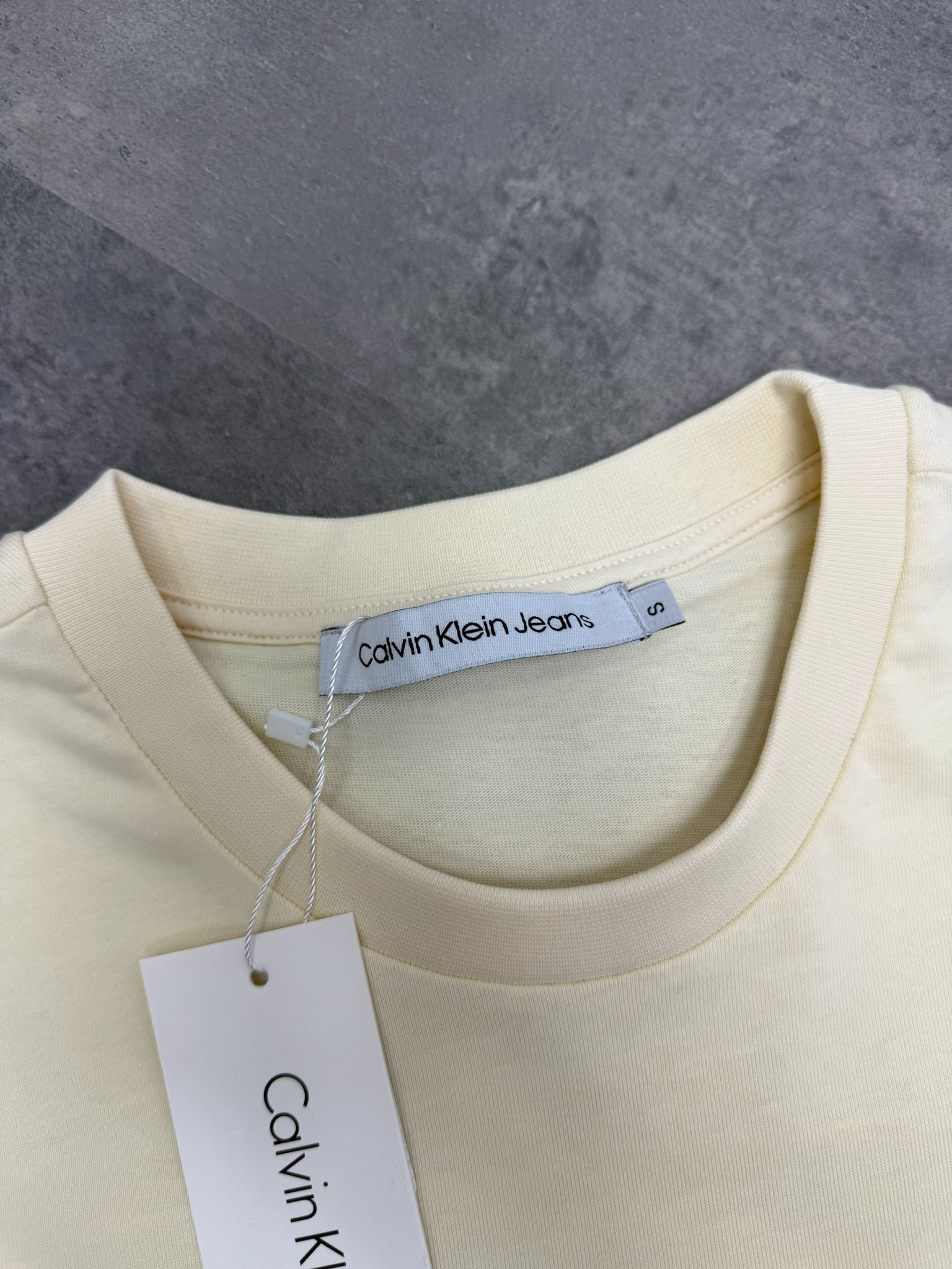 Yeni Sezon Neon Logo Özel Series T-shirt