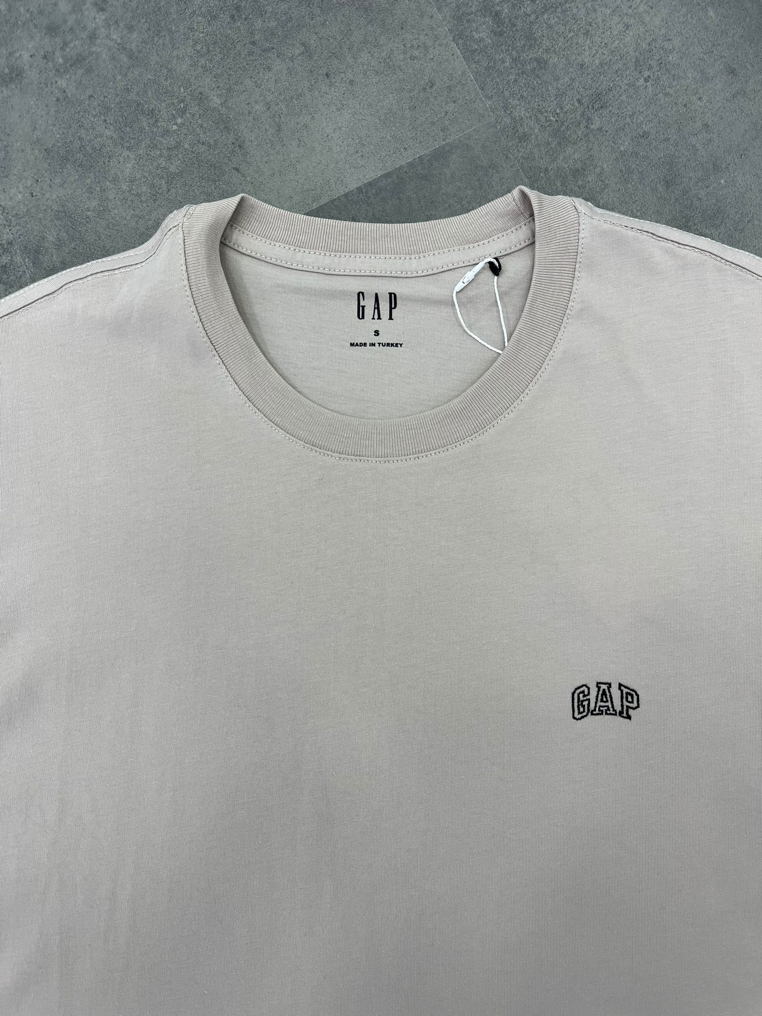 Yeni Sezon Basic Aplice Mini Logo Cream T-shirt