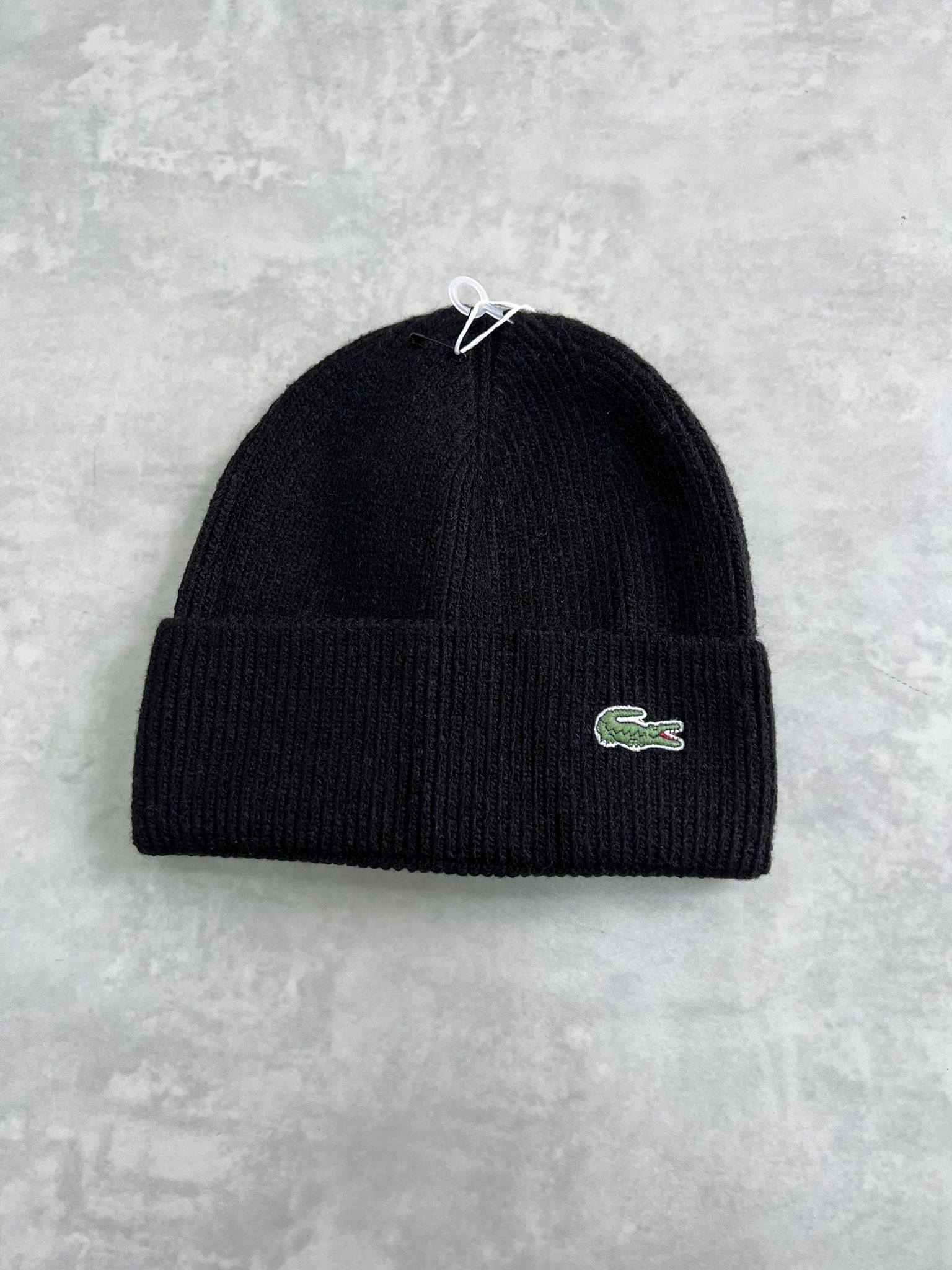 Classic Basic Yün Black Bere