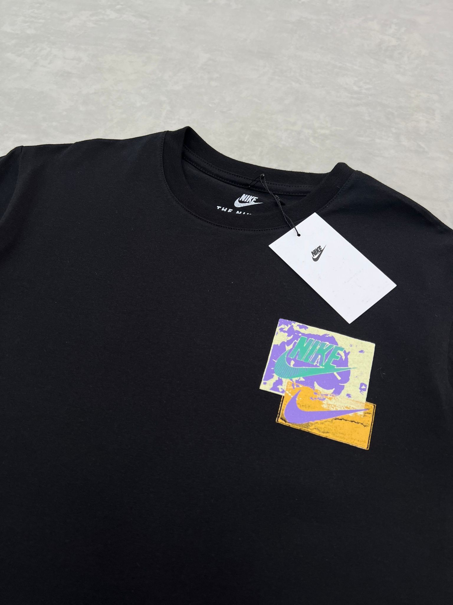 To The Light Print Black  T-shirt