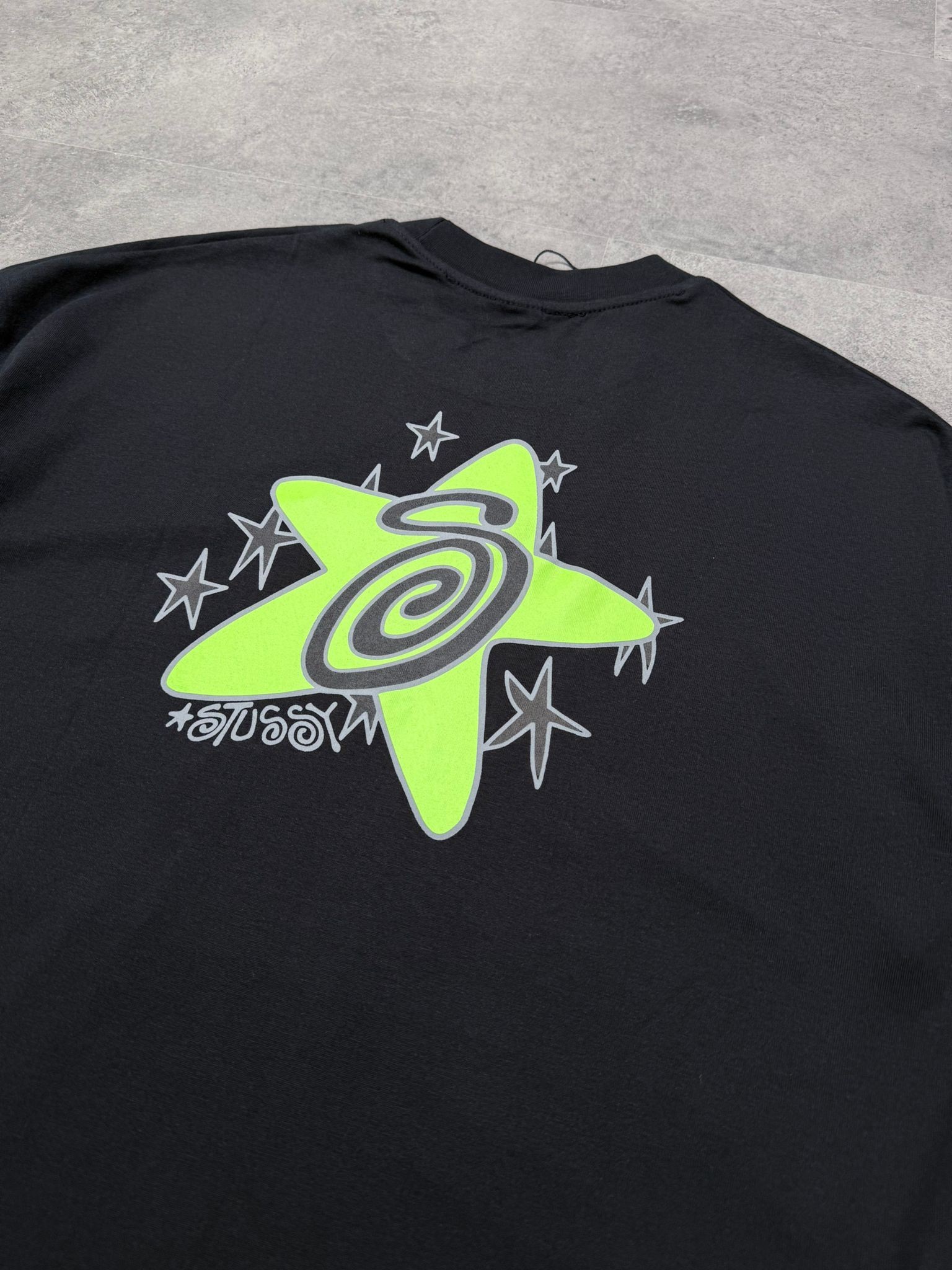 Yeni Sezon Alien Back Print T-shirt