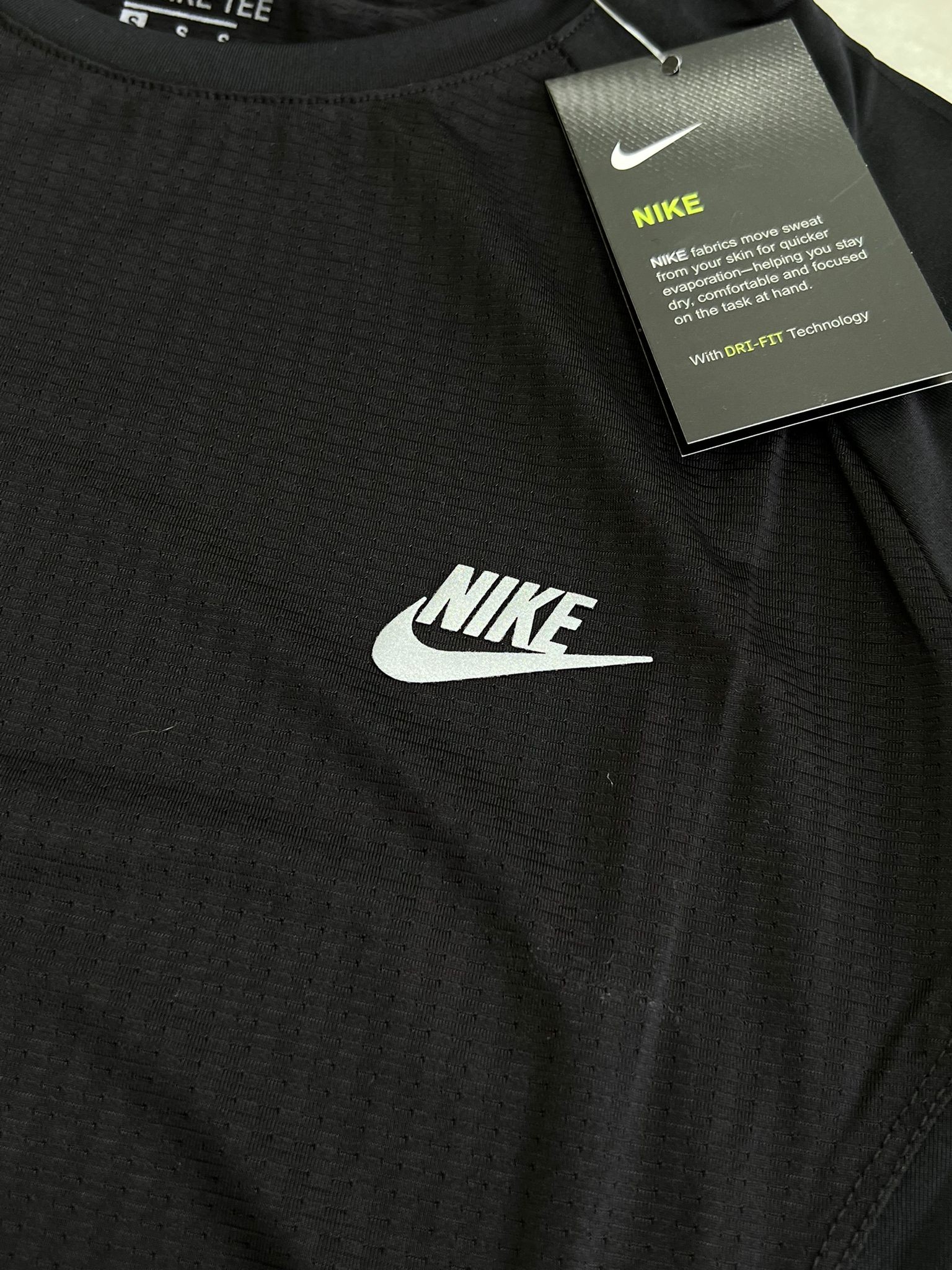 Clima Cool (Nefes Alan)  Black T-shirt