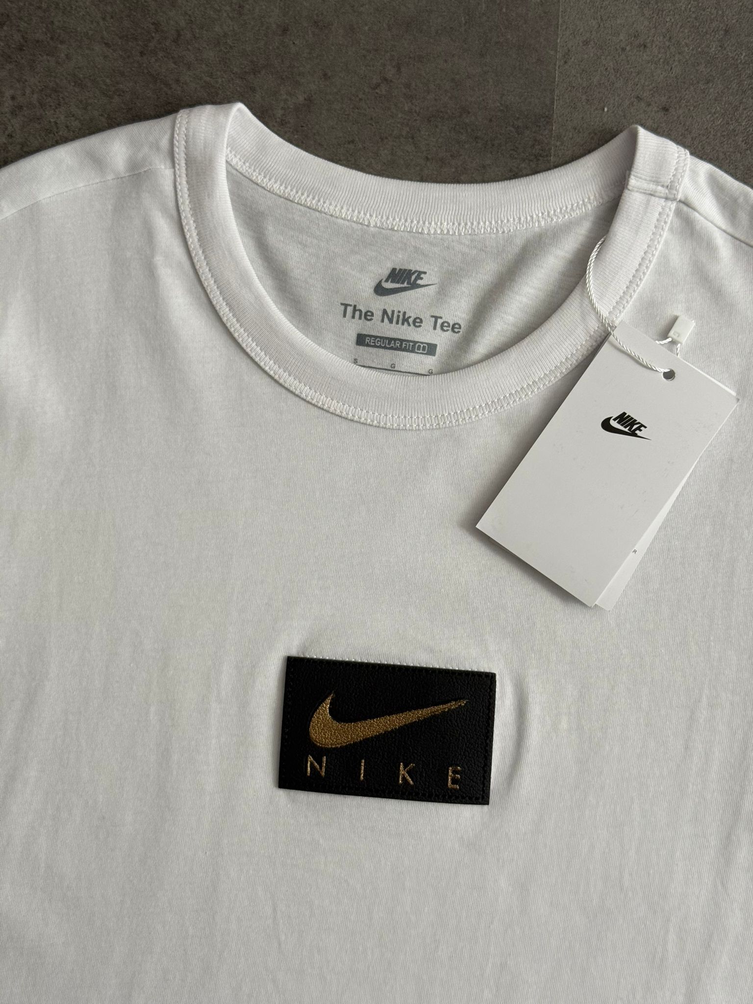 Yeni Sezon Derili Nakış Logo T-shirt