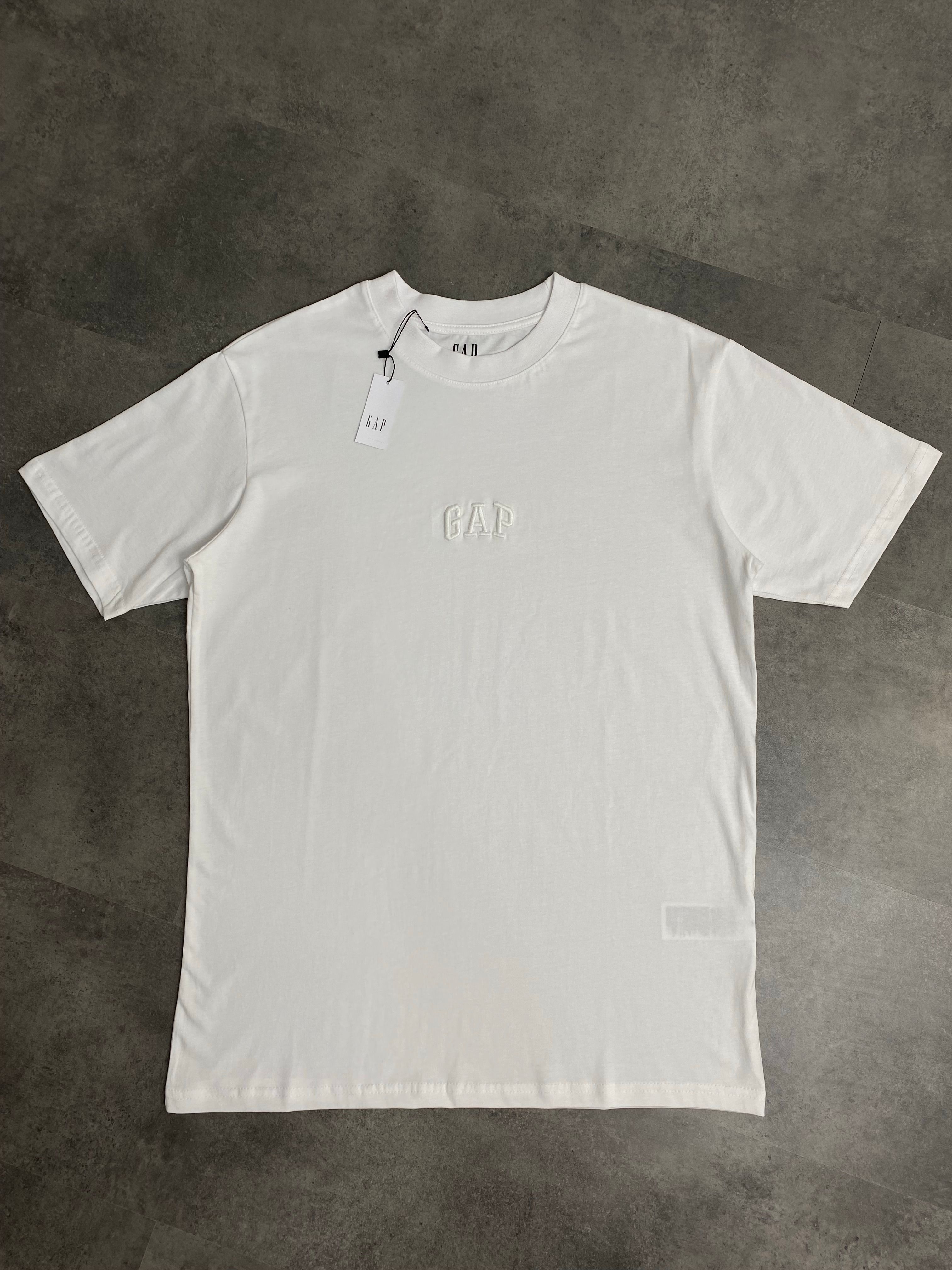 Yeni Sezon Mid Nakış Logo Basic T-shirt - BEYAZ