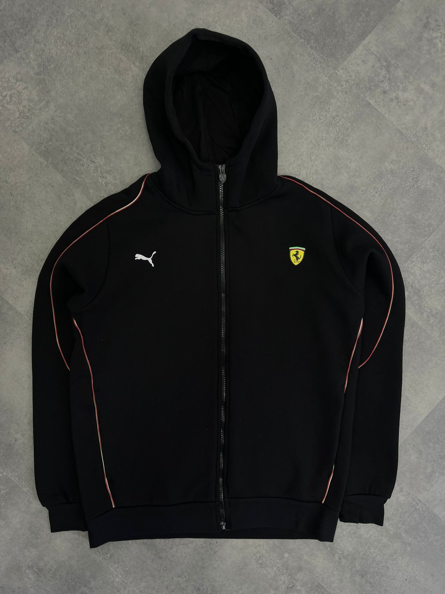 Yeni Sezon Limited Edition Ferrari Kapşonlu Ceket